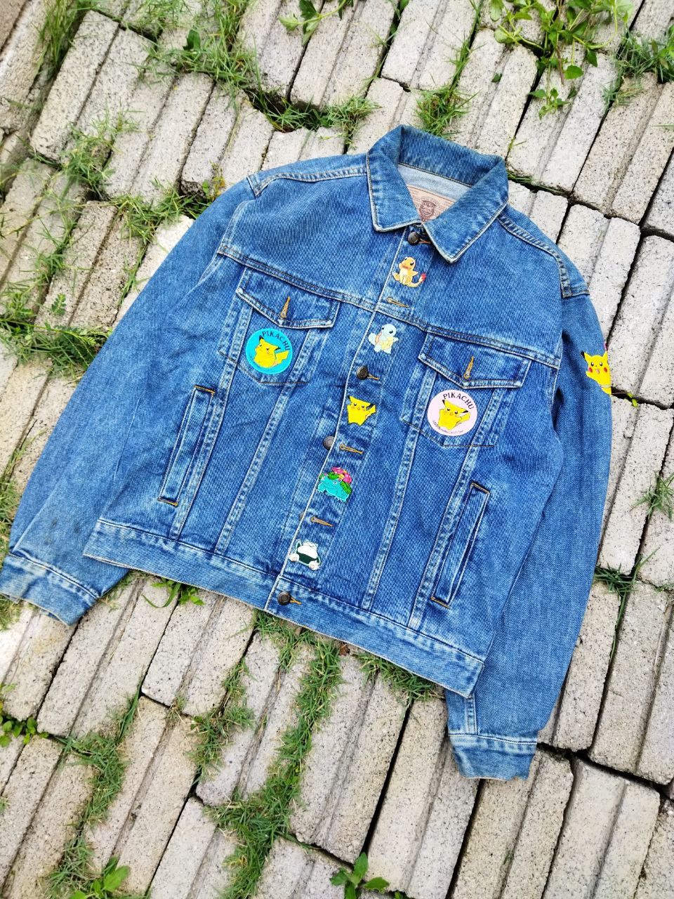 Japanese Brand Vintage Uniqlo X Pokemon Characters Denim Jacket Size US L / EU 52-54 / 3 - 11 Thumbnail