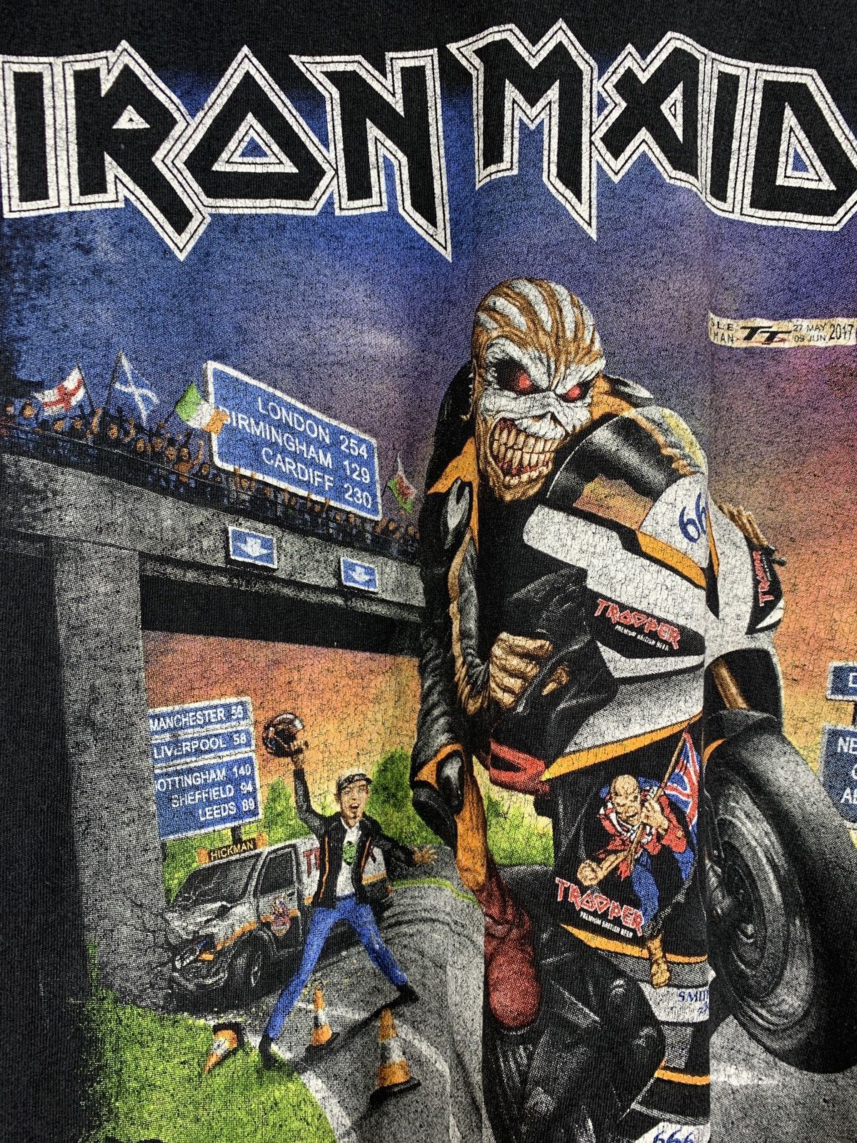 Band Tees Vintage Iron Maiden The Book of Souls British&Irish Tour Tee Size US M / EU 48-50 / 2 - 7 Thumbnail