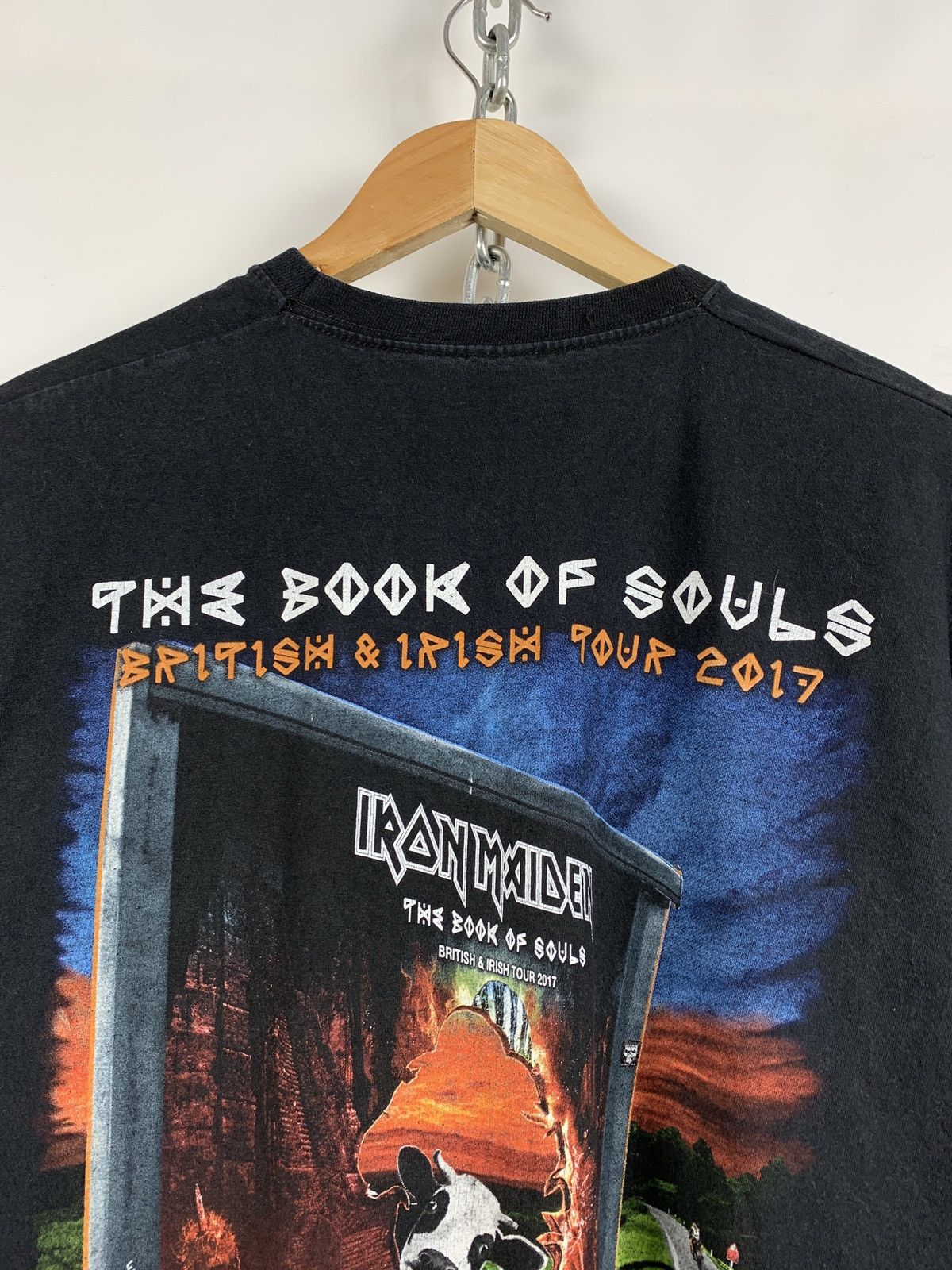 Band Tees Vintage Iron Maiden The Book of Souls British&Irish Tour Tee Size US M / EU 48-50 / 2 - 11 Thumbnail
