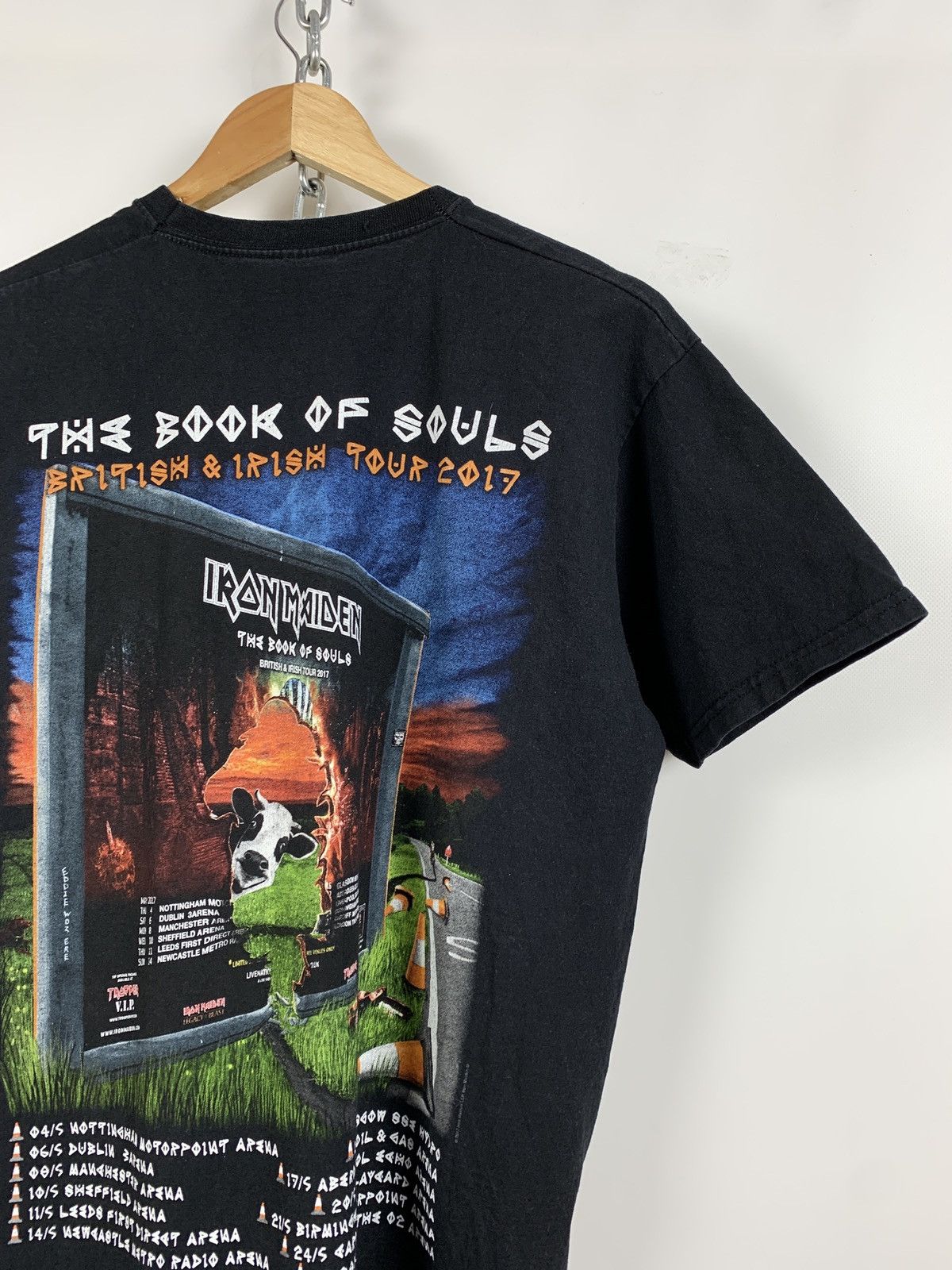 Band Tees Vintage Iron Maiden The Book of Souls British&Irish Tour Tee Size US M / EU 48-50 / 2 - 10 Thumbnail