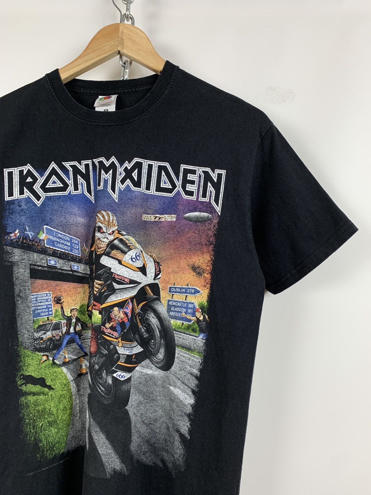 Band Tees Vintage Iron Maiden The Book of Souls British&Irish Tour Tee Size US M / EU 48-50 / 2 - 4 Thumbnail