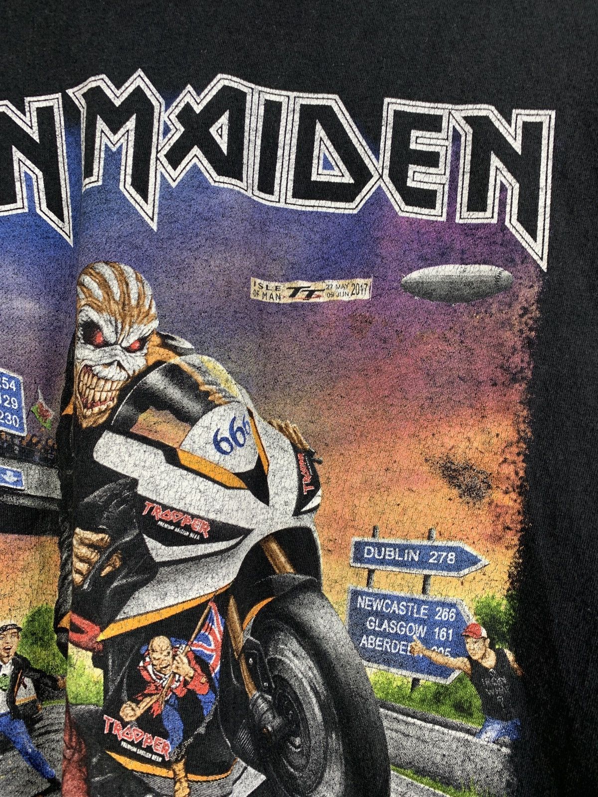Band Tees Vintage Iron Maiden The Book of Souls British&Irish Tour Tee Size US M / EU 48-50 / 2 - 6 Thumbnail