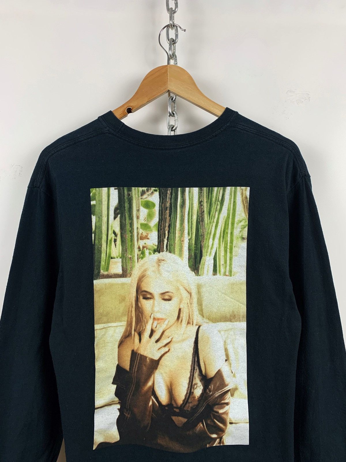 Kendall And Kylie Vintage Kylie Jenner Cosmetics Smoking Long Sleeve Shirt Size US M / EU 48-50 / 2 - 4 Thumbnail