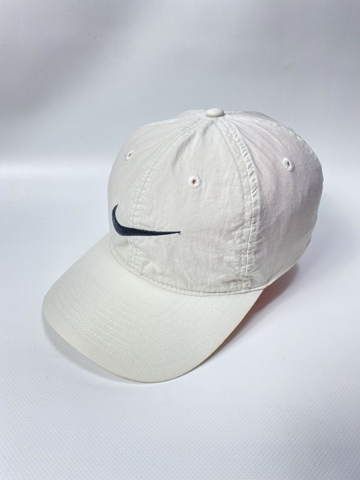 Nike 🔥LASTDROP🔥 90s Nylon Swoosh Classic White Vintage Cap Hat Size ONE SIZE - 2 Thumbnail