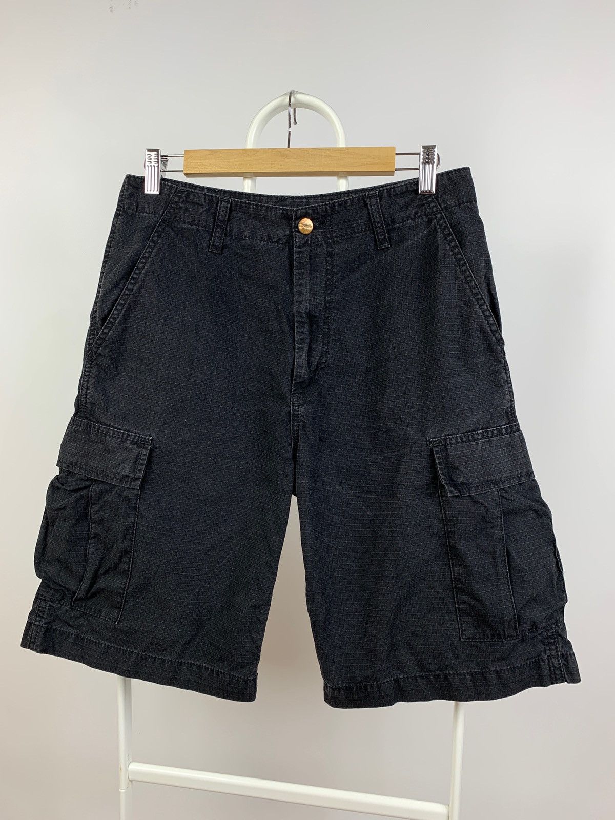 Carhartt Vintage Carhartt WIP Black Cargo Shorts Travis Style Size US 28 / EU 44 - 6 Thumbnail