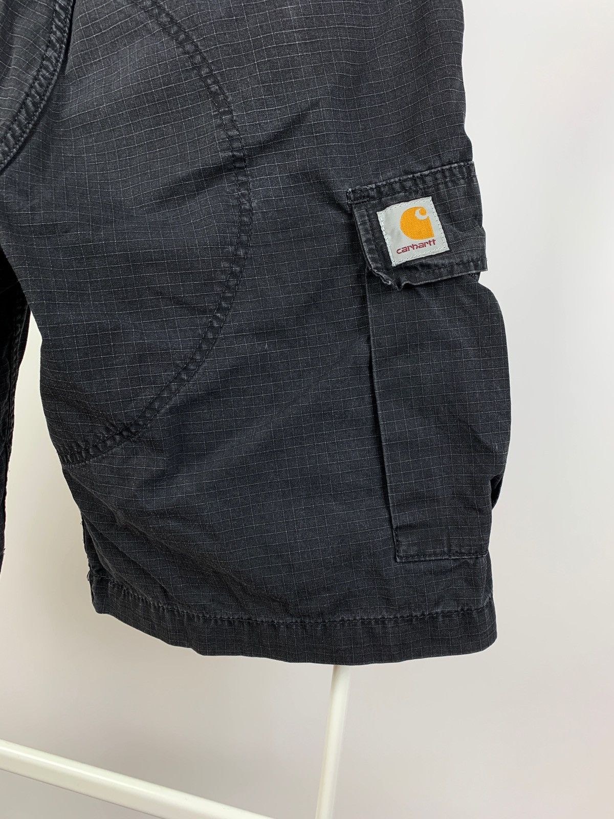 Carhartt Vintage Carhartt WIP Black Cargo Shorts Travis Style Size US 28 / EU 44 - 11 Thumbnail