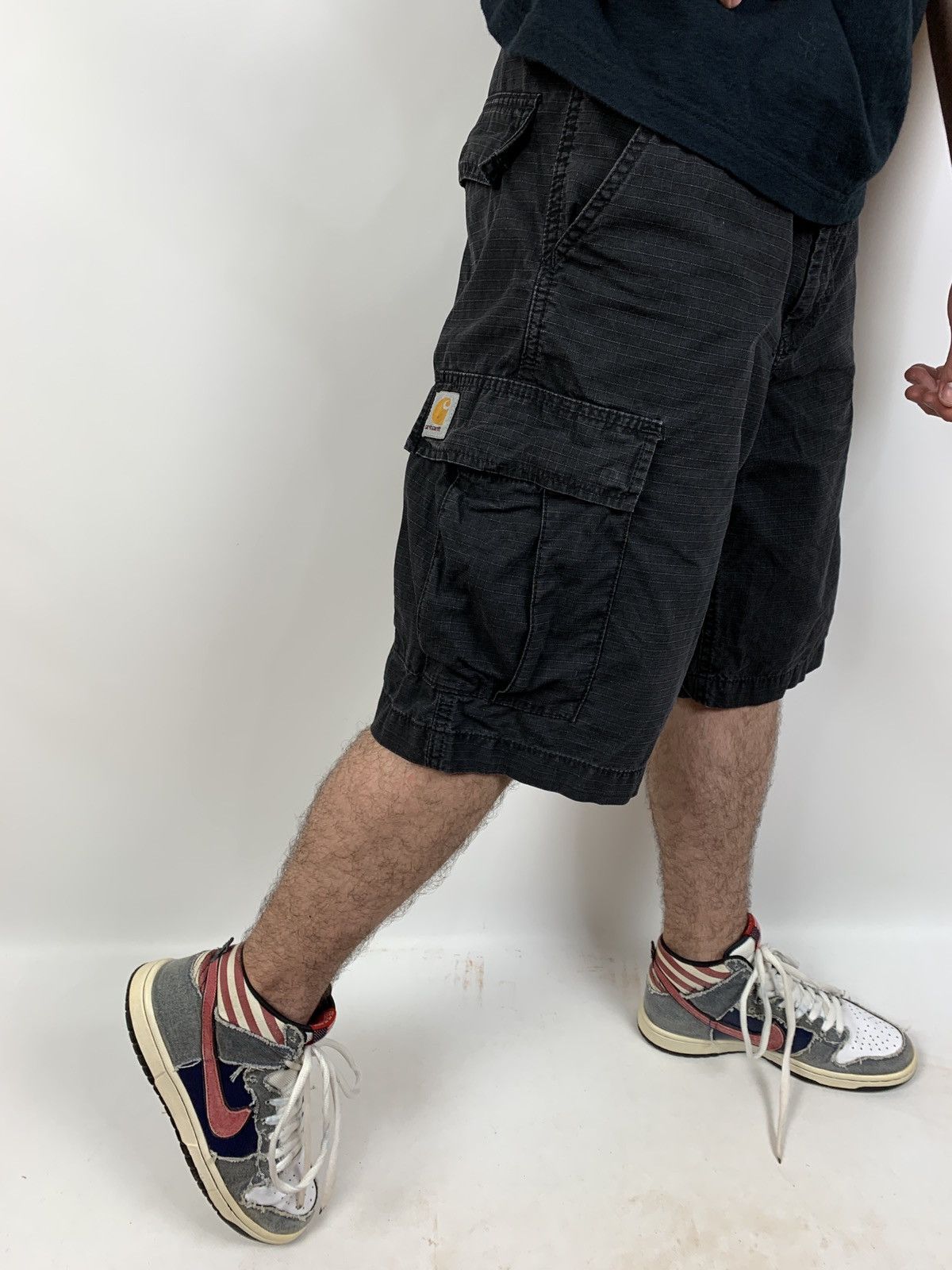 Carhartt Vintage Carhartt WIP Black Cargo Shorts Travis Style Size US 28 / EU 44 - 2 Thumbnail