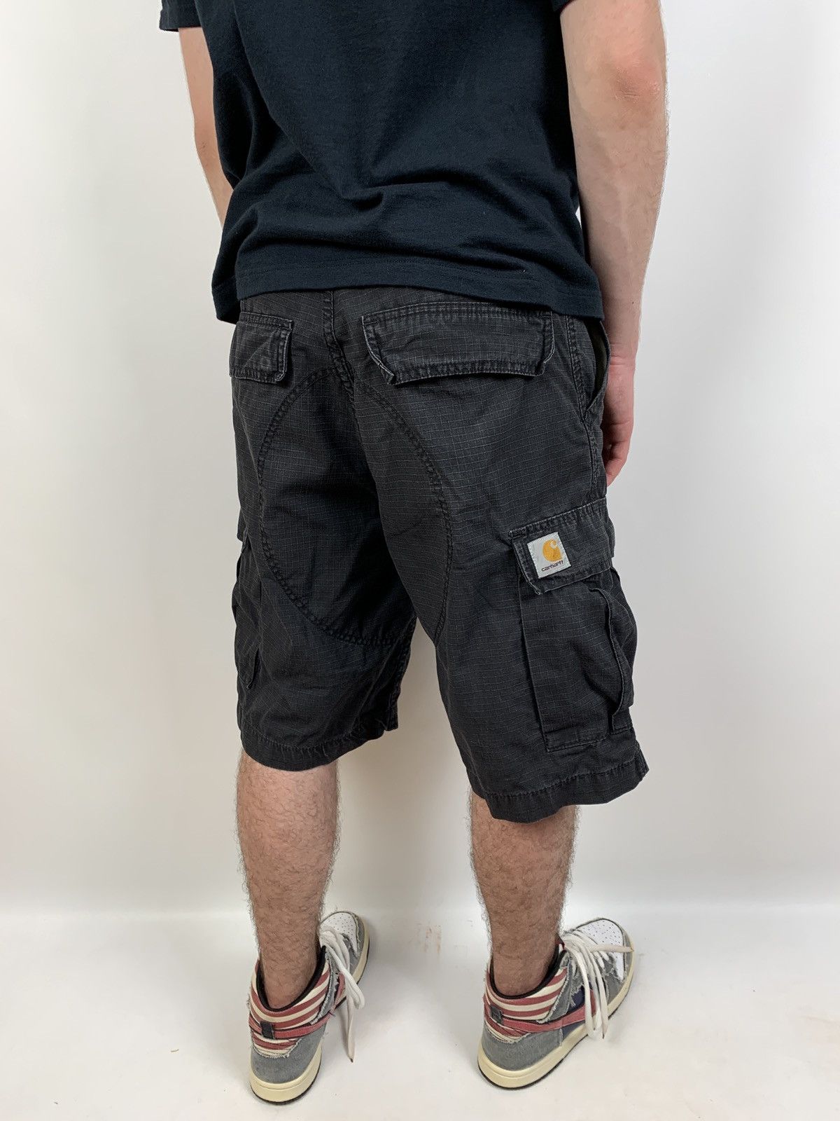 Carhartt Vintage Carhartt WIP Black Cargo Shorts Travis Style Size US 28 / EU 44 - 1 Thumbnail