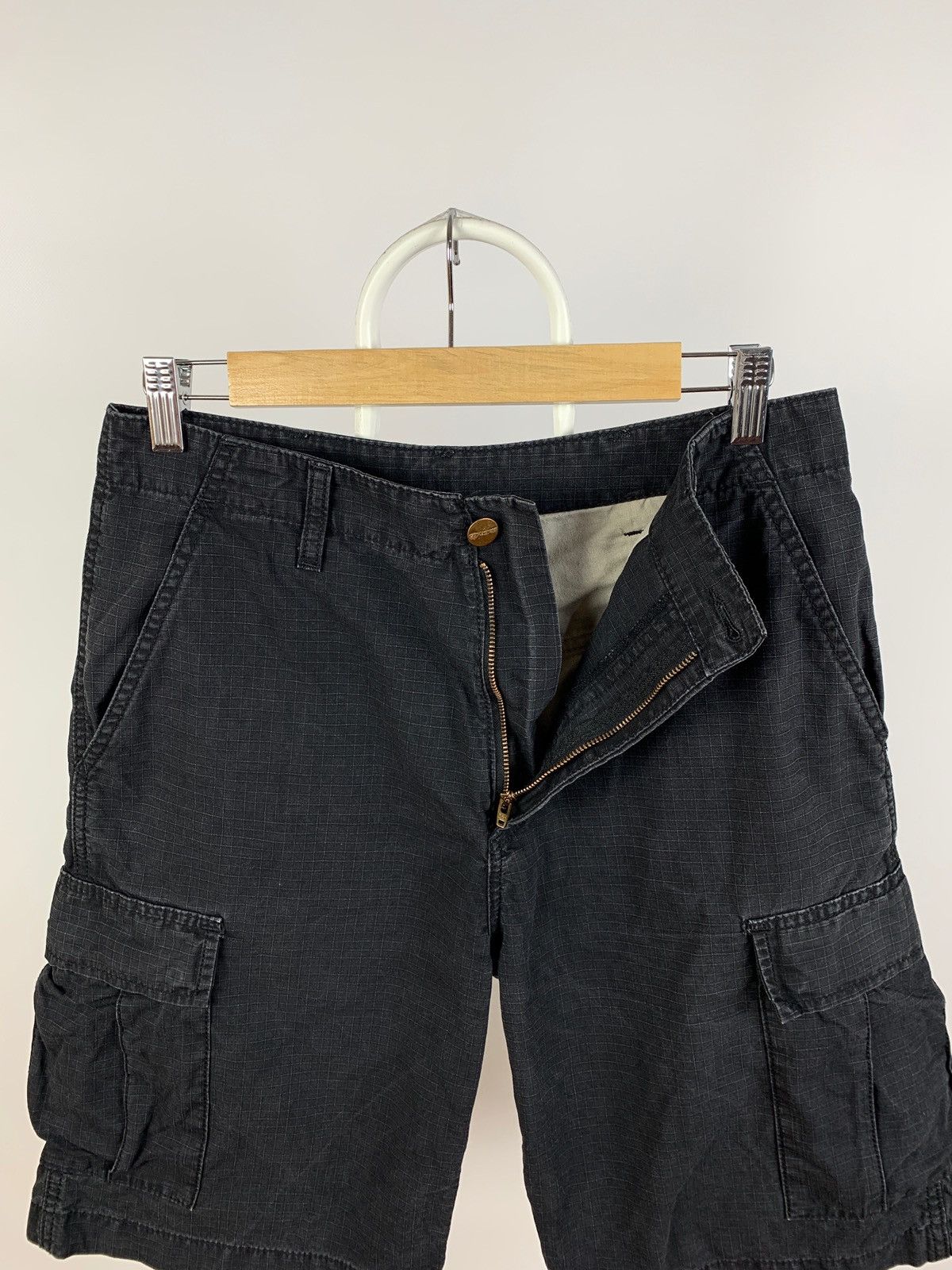 Carhartt Vintage Carhartt WIP Black Cargo Shorts Travis Style Size US 28 / EU 44 - 12 Thumbnail