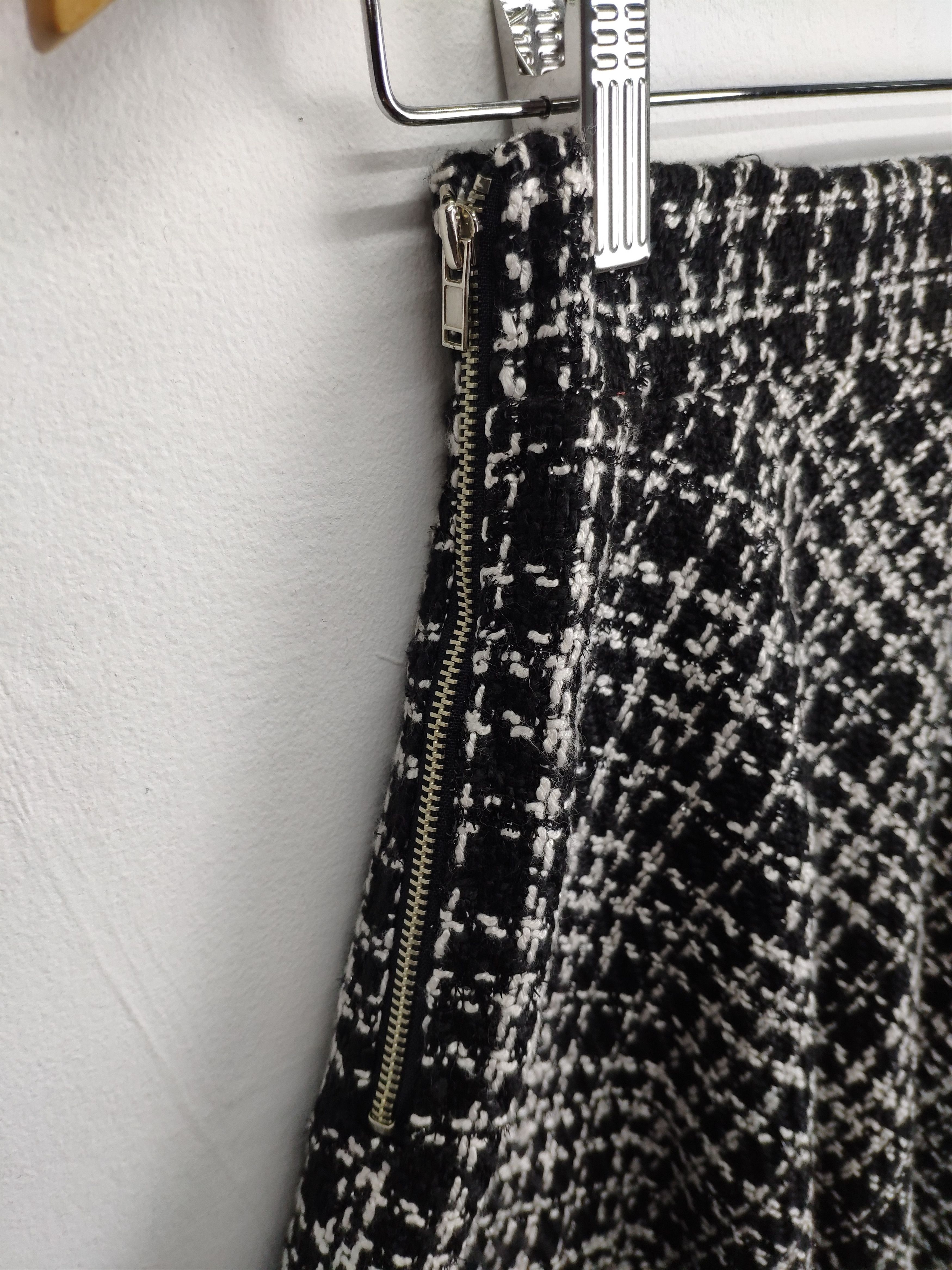 Designer × Japanese Brand Inspired Chanel Tweed Skirt by One Way Size 23" - 6 Thumbnail