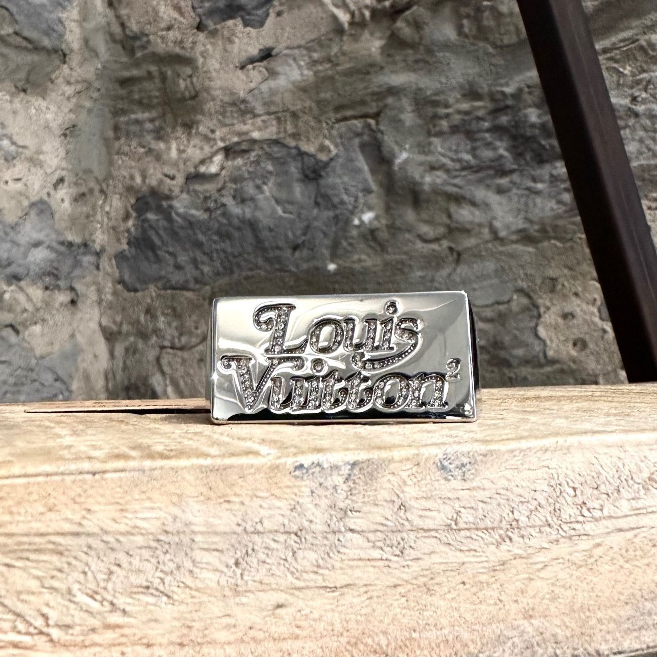 Louis Vuitton Louis Vuitton X Nigo Squared Strass Logo Double Ring Size ONE SIZE - 2 Thumbnail