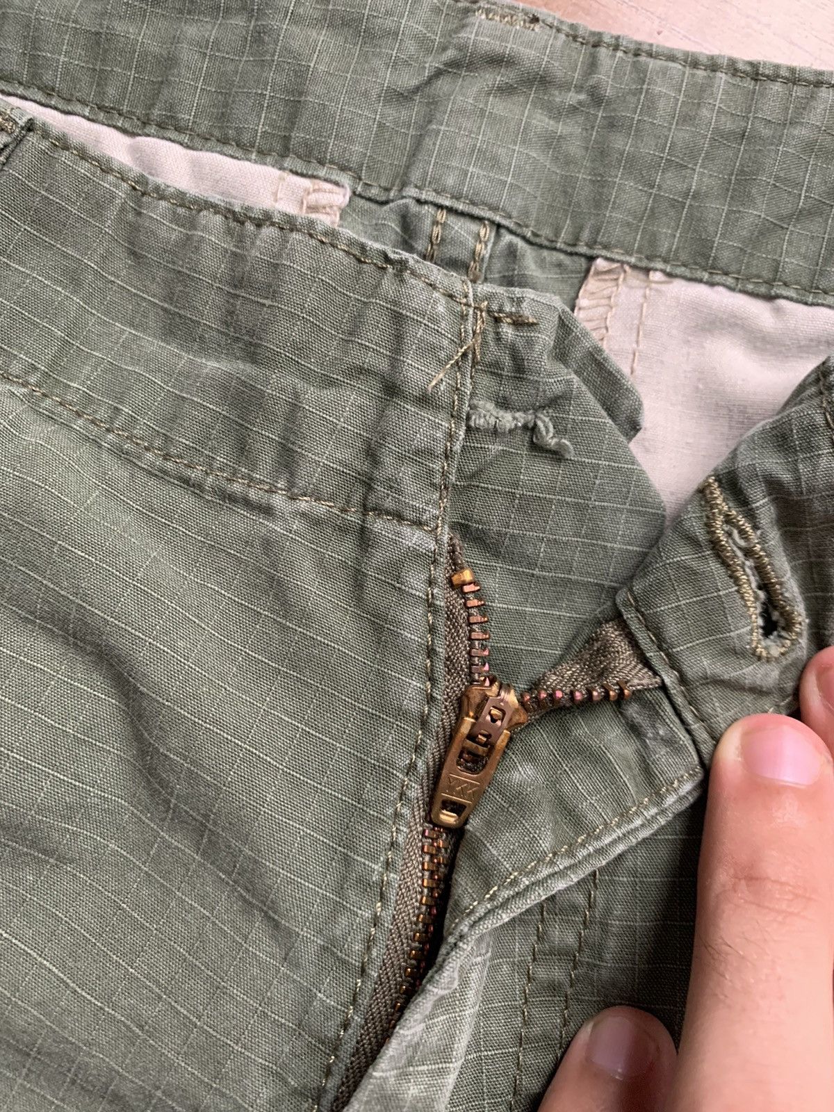 Carhartt Carhartt Cargo Regular Pants Vintage Distressed Size US 31 - 15 Thumbnail