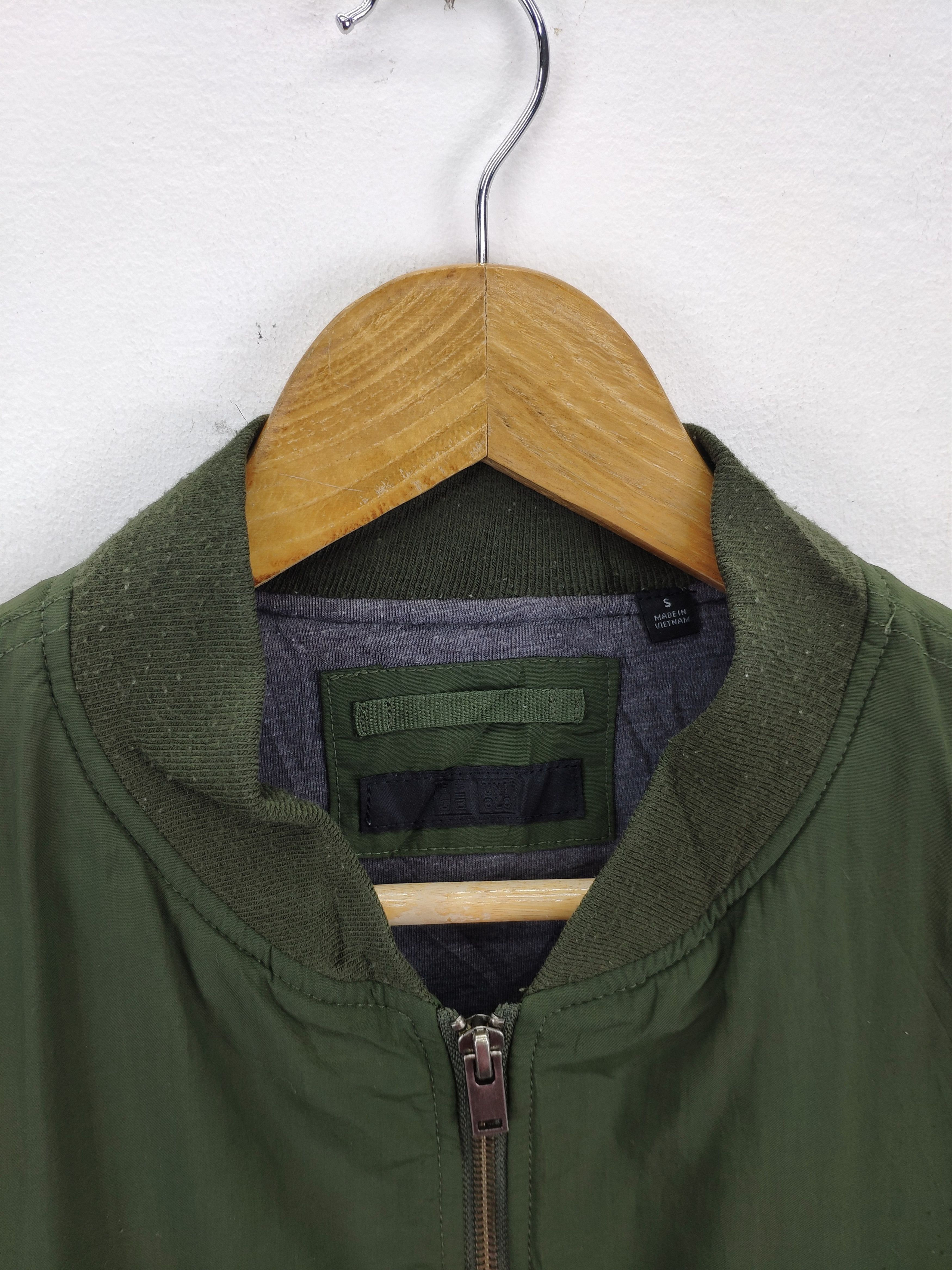 Japanese Brand × Uniqlo Uniqlo Bomber Jacket Alpha Industries Style Size US S / EU 44-46 / 1 - 11 Thumbnail