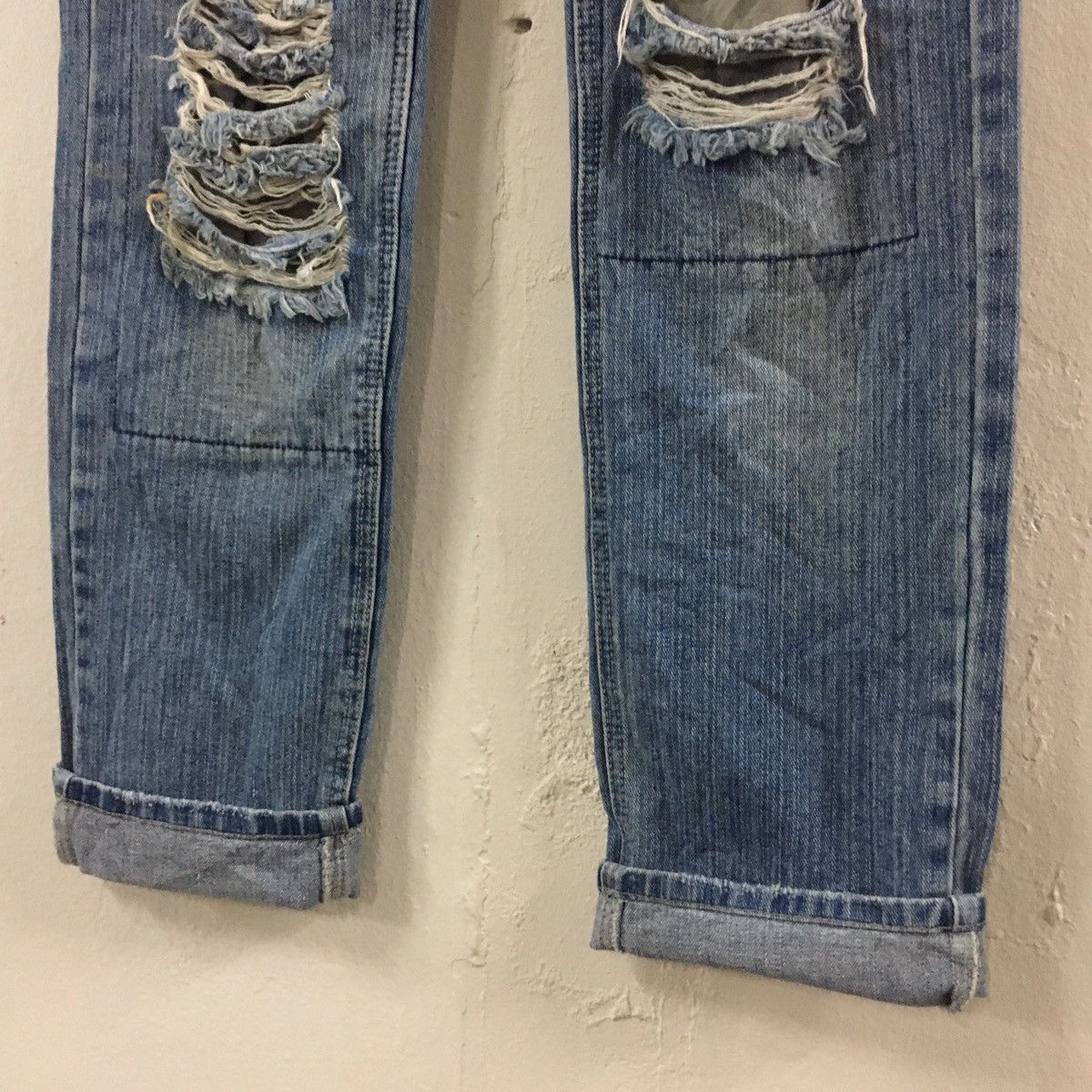 Japanese Brand Japanese brand distressed ripped jeans like visvim hysteric Size US 28 / EU 44 - 4 Thumbnail