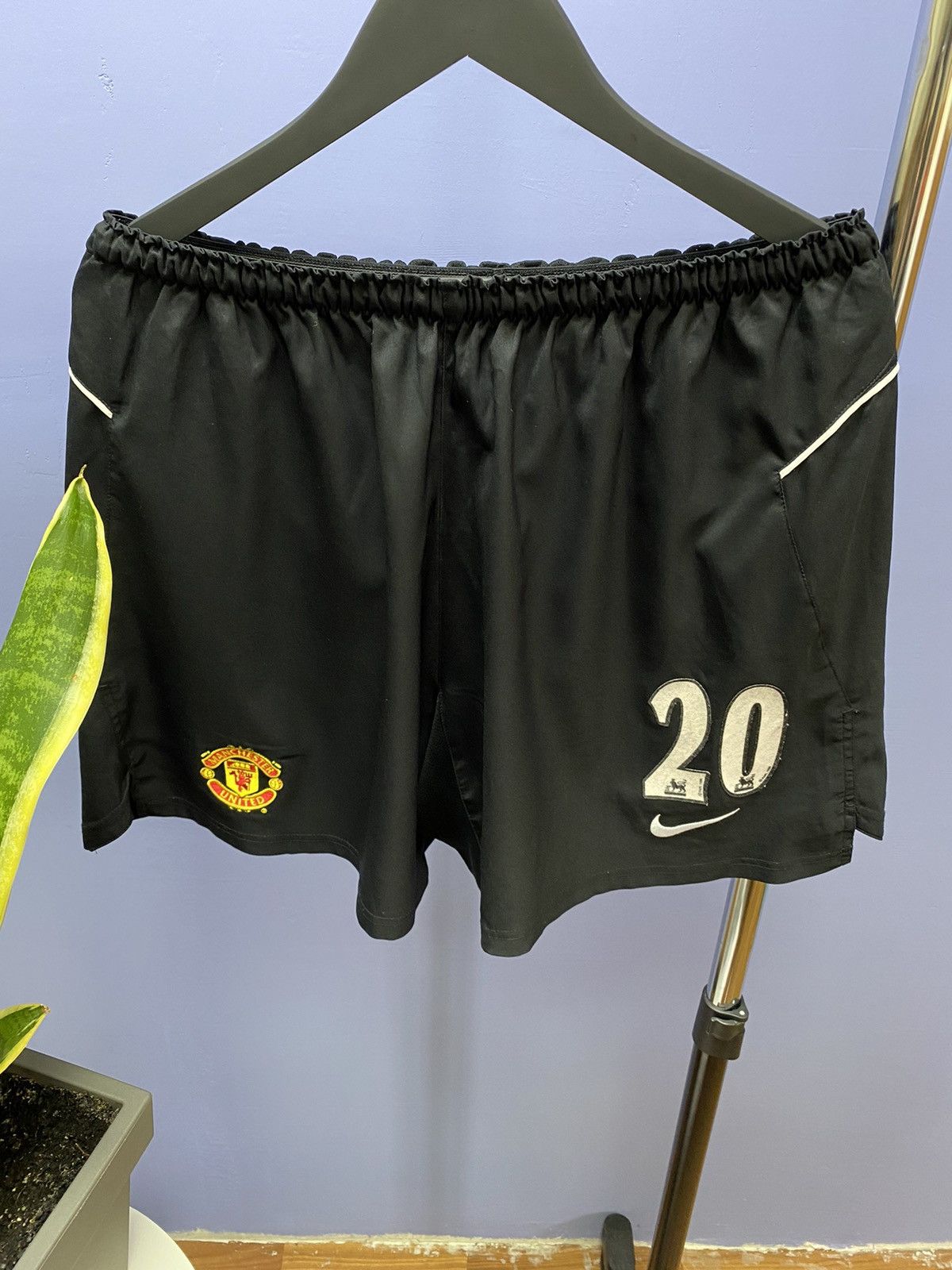 Nike Manchester United 2004-2006 #20 Solskjaer Soccer Shorts Size US 36 / EU 52 - 5 Thumbnail