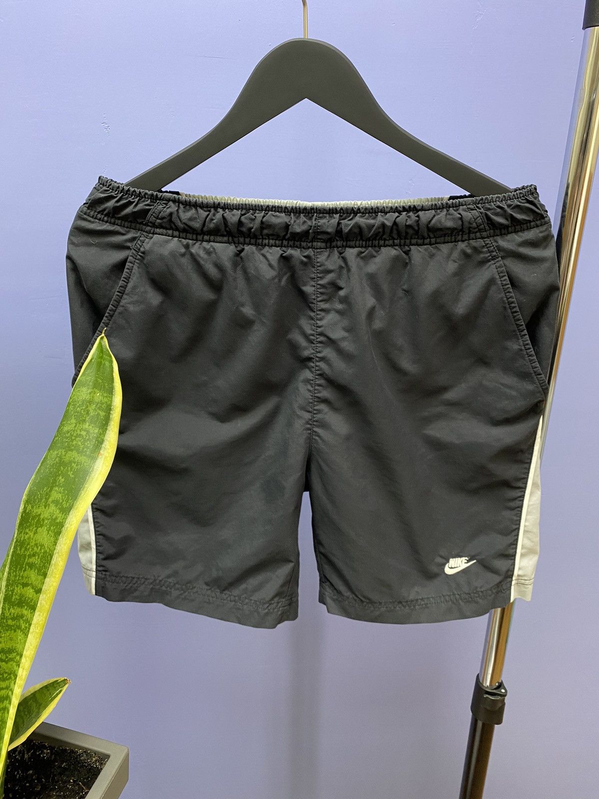 Nike × Vintage Vintage Nike Small Logo Swoosh Shorts Size S Size US 30 / EU 46 - 4 Thumbnail