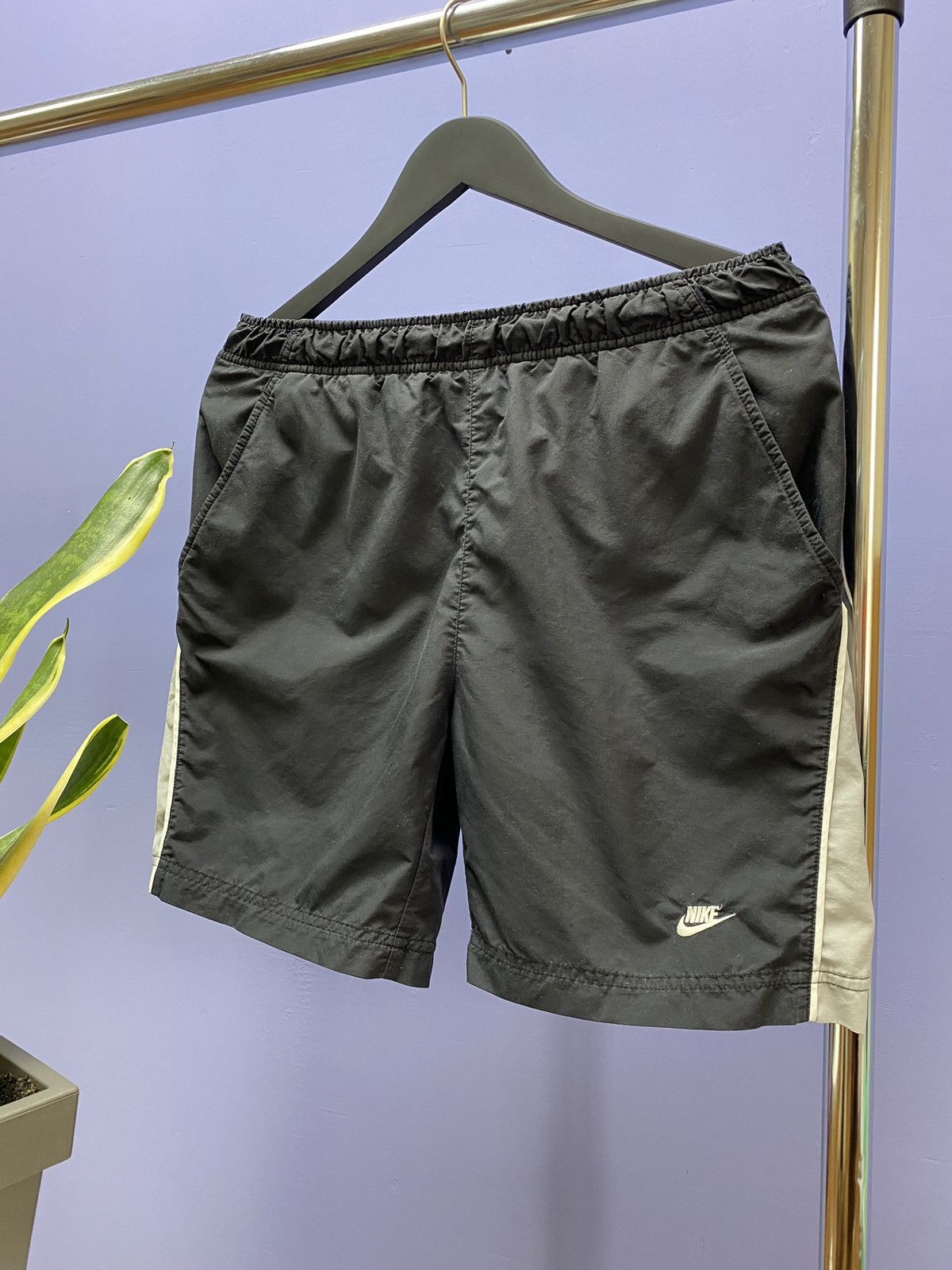 Nike × Vintage Vintage Nike Small Logo Swoosh Shorts Size S Size US 30 / EU 46 - 2 Thumbnail