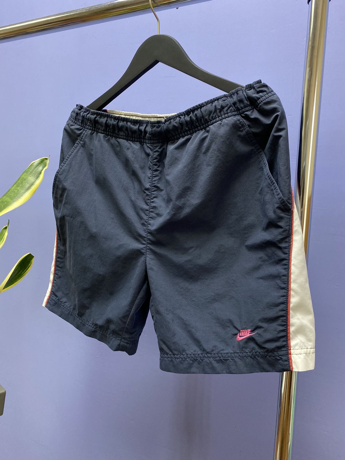 Nike × Vintage Vintage Nike Small Logo Swoosh Shorts Size S Size US 30 / EU 46 - 2 Thumbnail