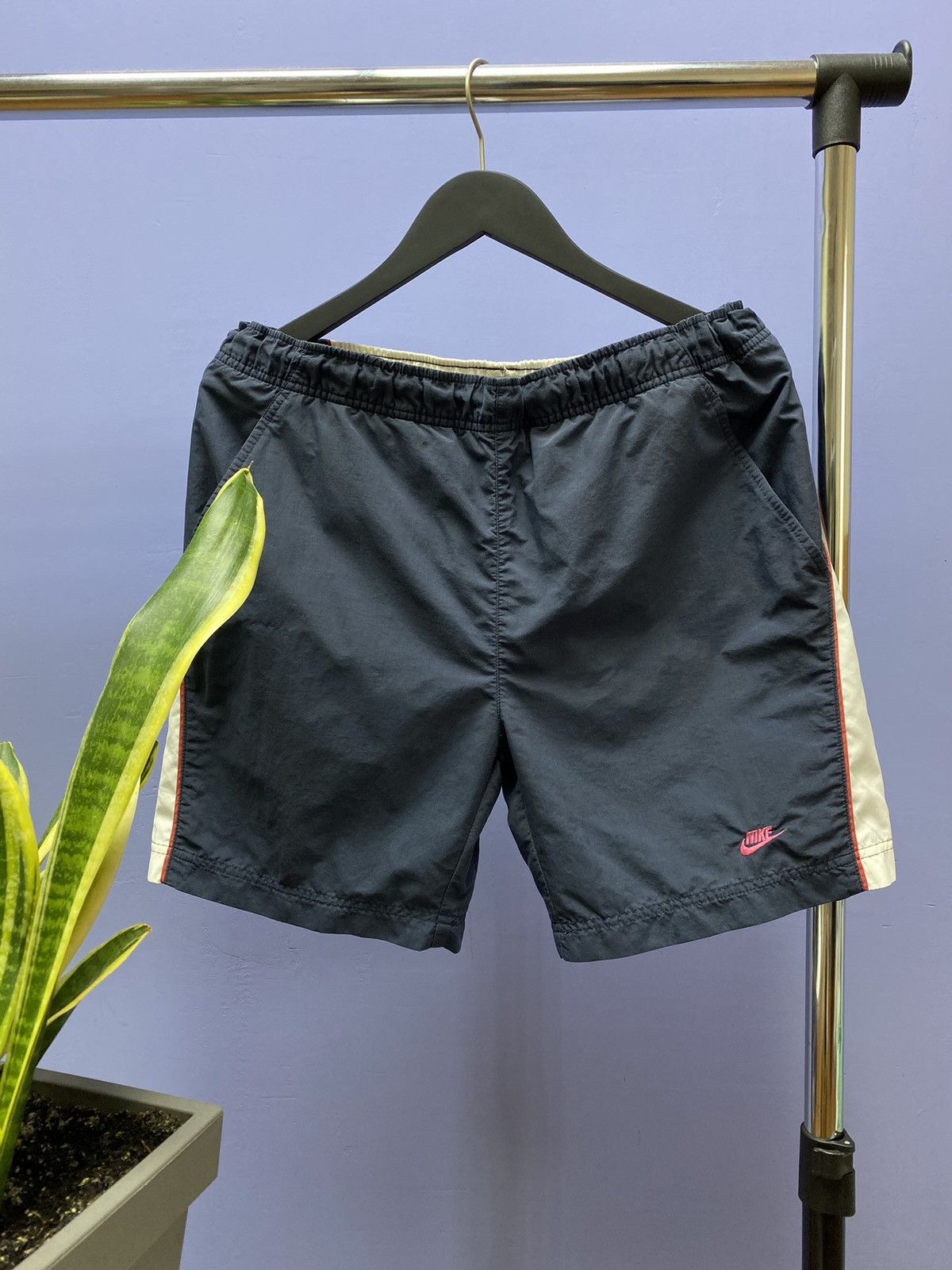 Nike × Vintage Vintage Nike Small Logo Swoosh Shorts Size S Size US 30 / EU 46 - 1 Thumbnail