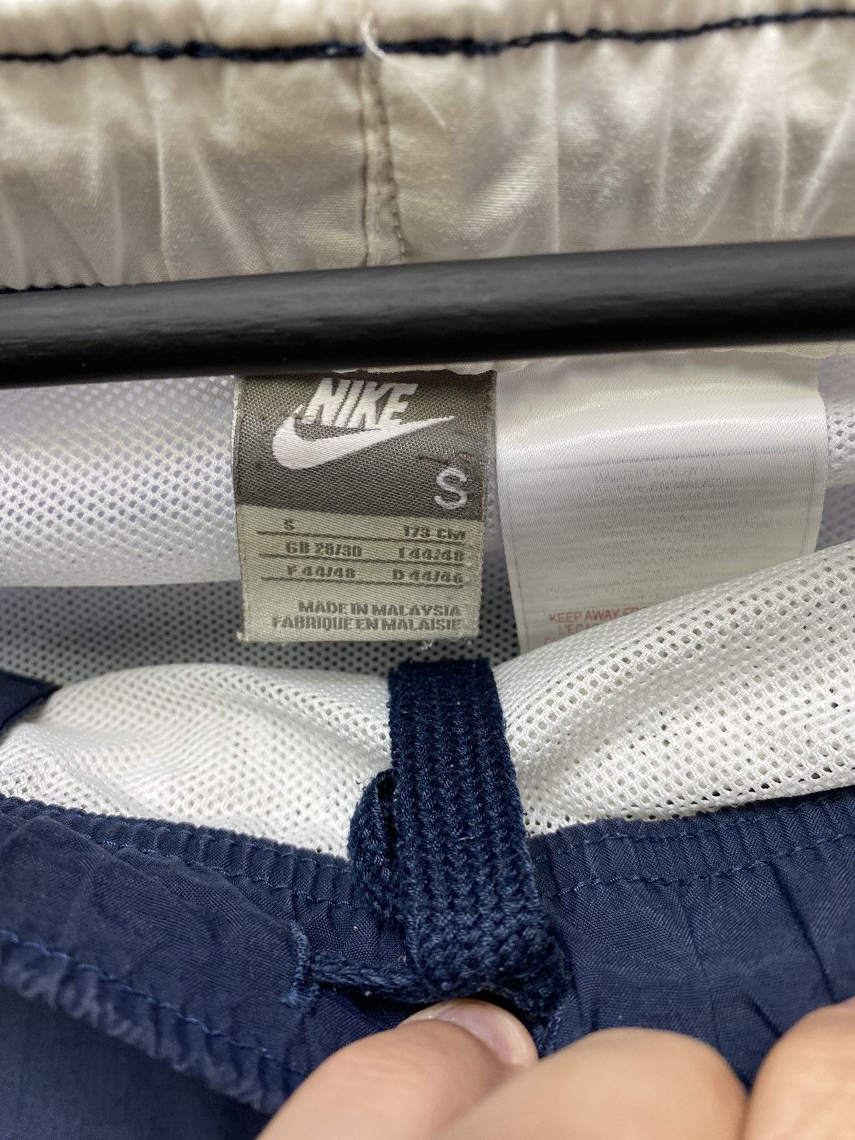 Nike × Vintage Vintage Nike Small Logo Swoosh Shorts Size S Size US 30 / EU 46 - 10 Thumbnail