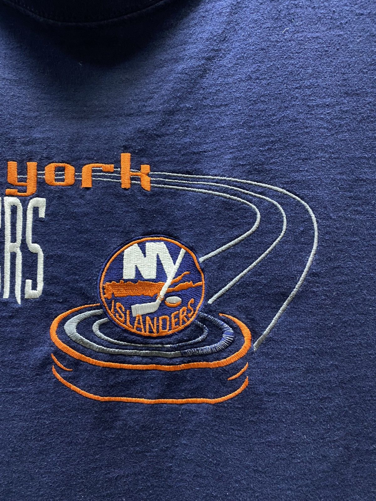 NHL Vintage New York Islanders Hokey NHL T Shirt Men’s L Blue Size US L / EU 52-54 / 3 - 10 Thumbnail