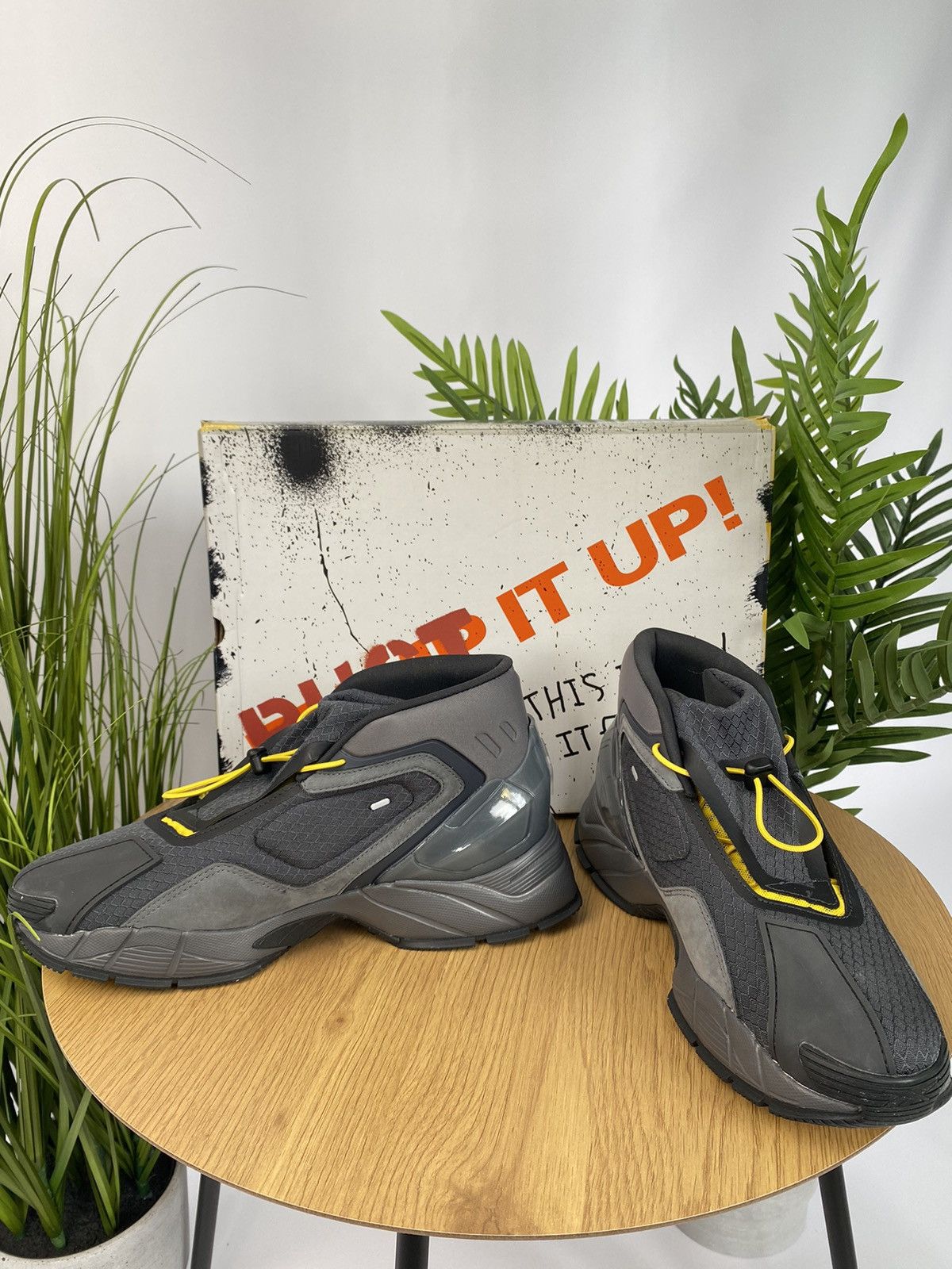 Reebok Reebok Ecto Boots x Ghostbusters Gray Yellow Size US 8.5 / EU 41-42 - 2 Thumbnail