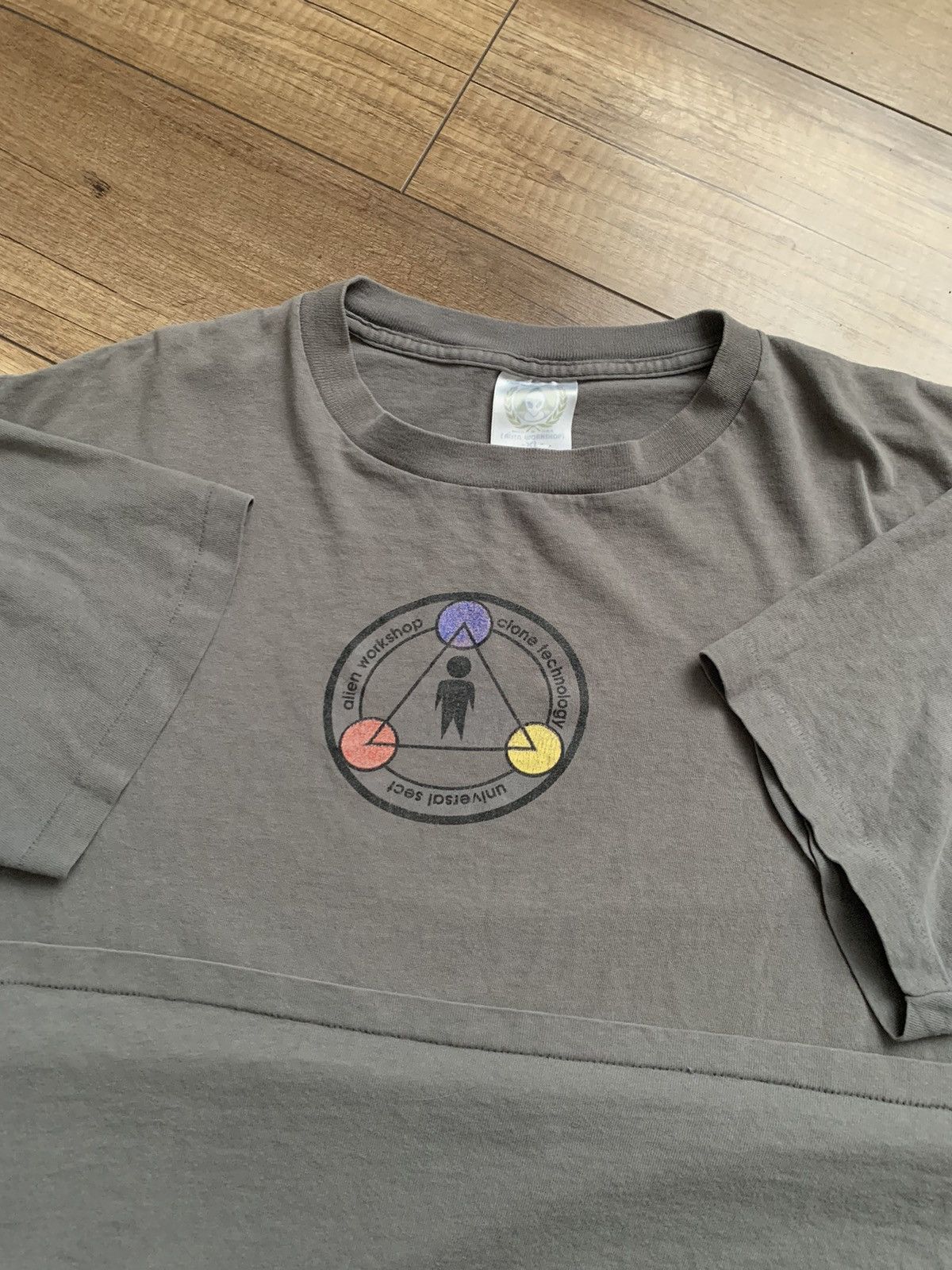 Alien Workshop Alien Workshop USA Skateboarding T-Shirt Vintage 90s Size US XL / EU 56 / 4 - 3 Thumbnail