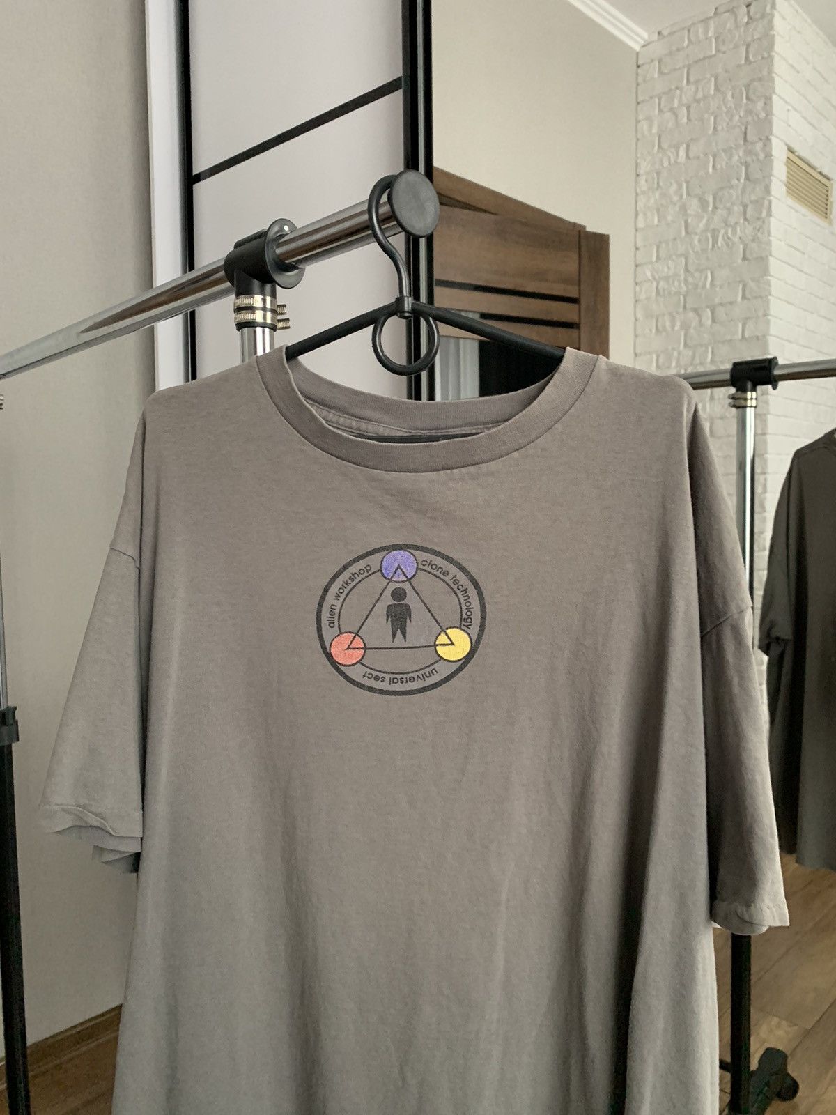 Alien Workshop Alien Workshop USA Skateboarding T-Shirt Vintage 90s Size US XL / EU 56 / 4 - 5 Thumbnail