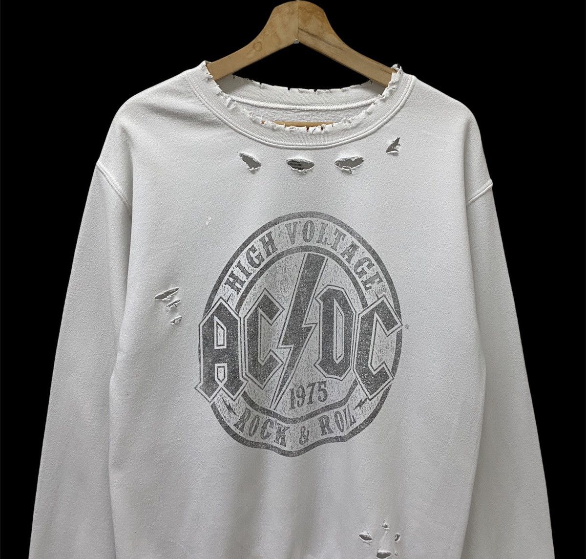 AC/DC 🔥VINTAGE ACDC HIGH VOLTAGE ROCK & ROLL SWEATSHIRT Size US S / EU 44-46 / 1 - 4 Thumbnail