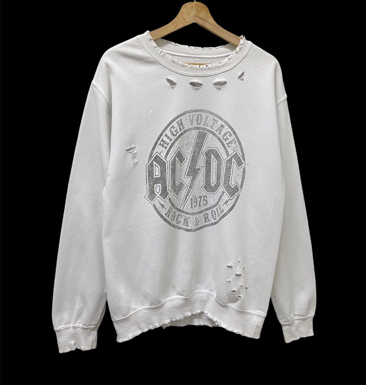 AC/DC 🔥VINTAGE ACDC HIGH VOLTAGE ROCK & ROLL SWEATSHIRT Size US S / EU 44-46 / 1 - 3 Thumbnail