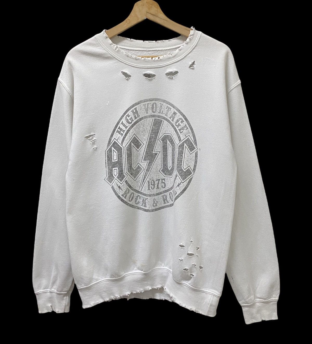 AC/DC 🔥VINTAGE ACDC HIGH VOLTAGE ROCK & ROLL SWEATSHIRT Size US S / EU 44-46 / 1 - 2 Thumbnail