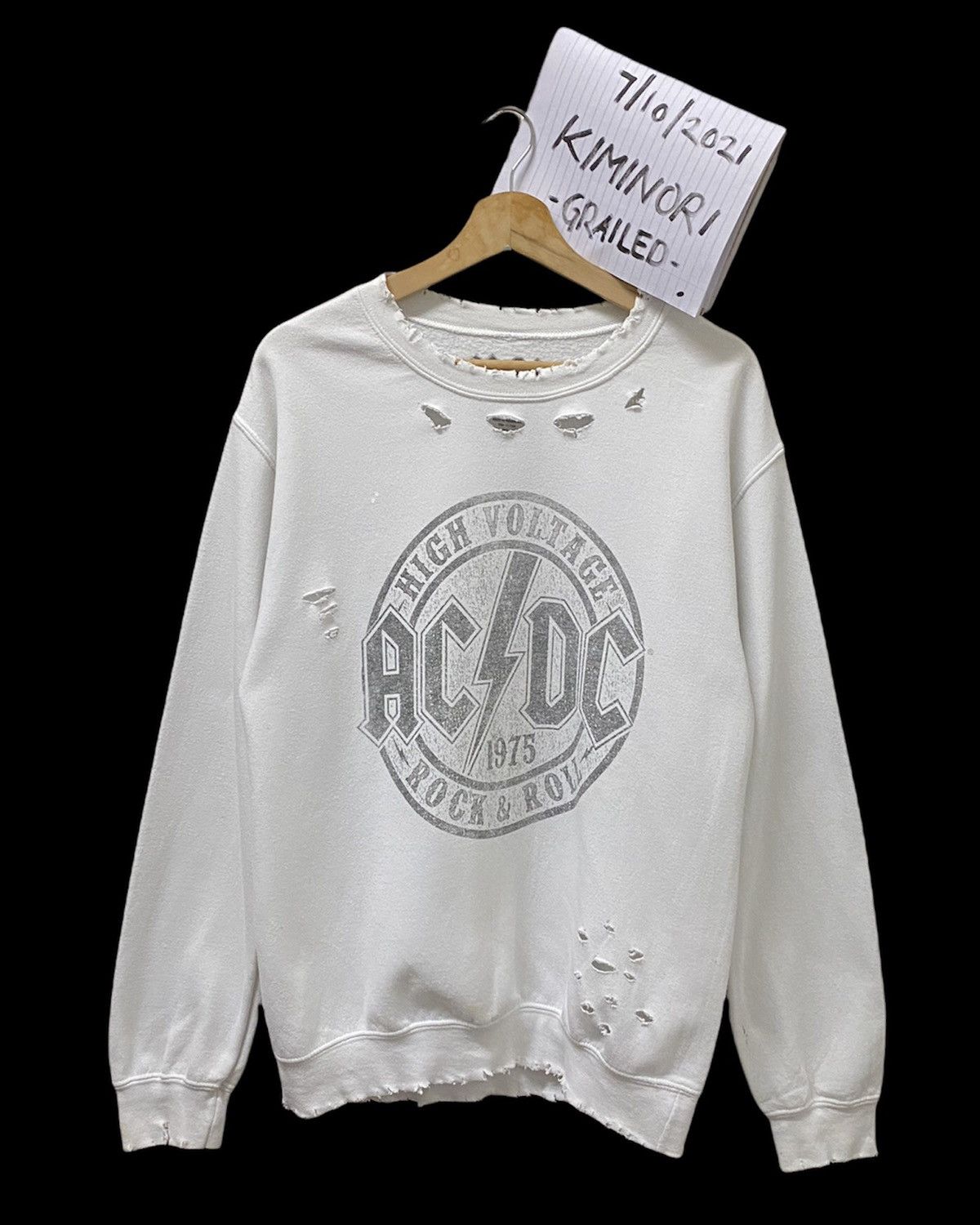 AC/DC 🔥VINTAGE ACDC HIGH VOLTAGE ROCK & ROLL SWEATSHIRT Size US S / EU 44-46 / 1 - 9 Thumbnail