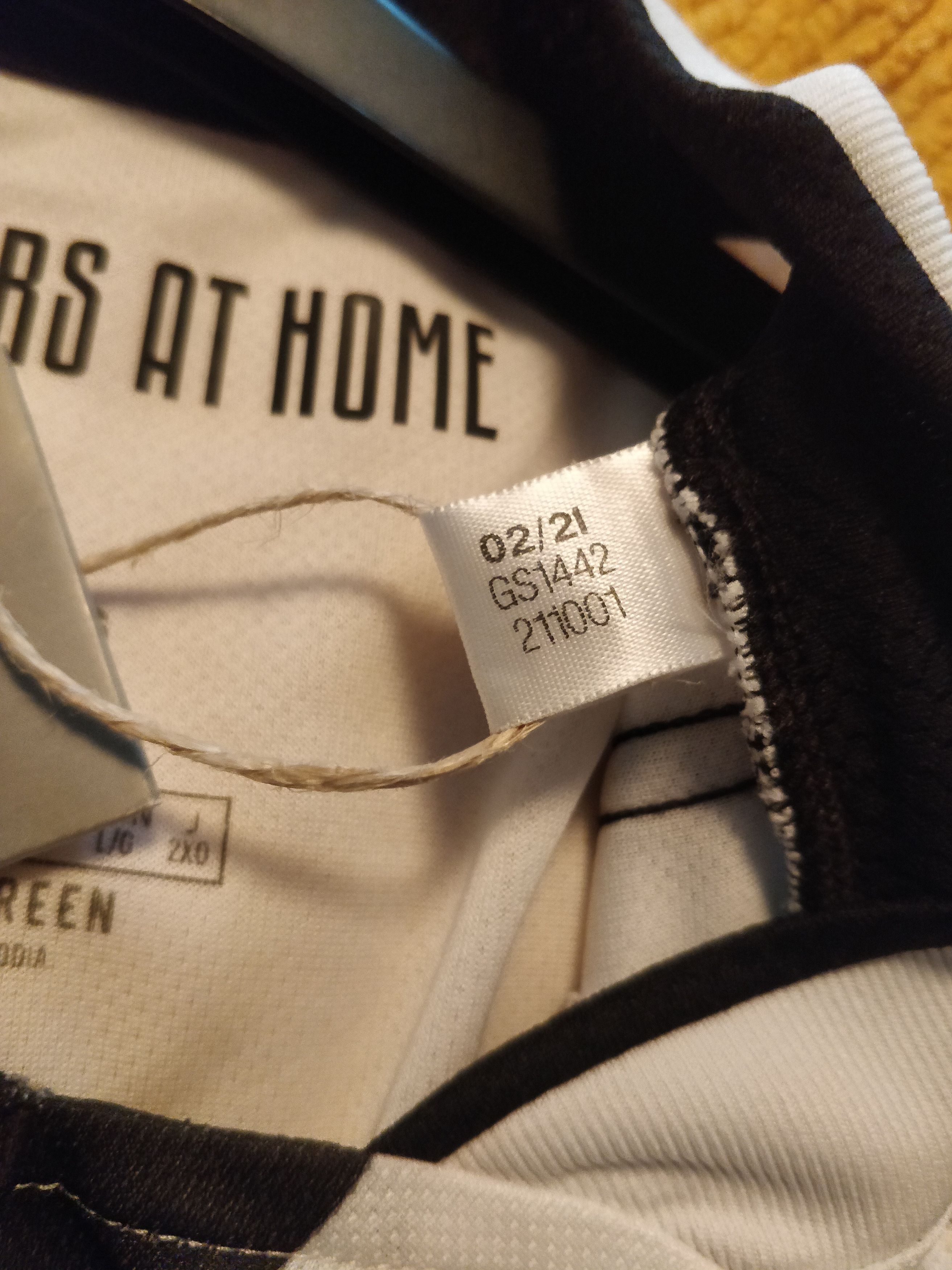 Adidas Juventus BNWT 2021 Home Jersey Adidas Size US L / EU 52-54 / 3 - 4 Thumbnail