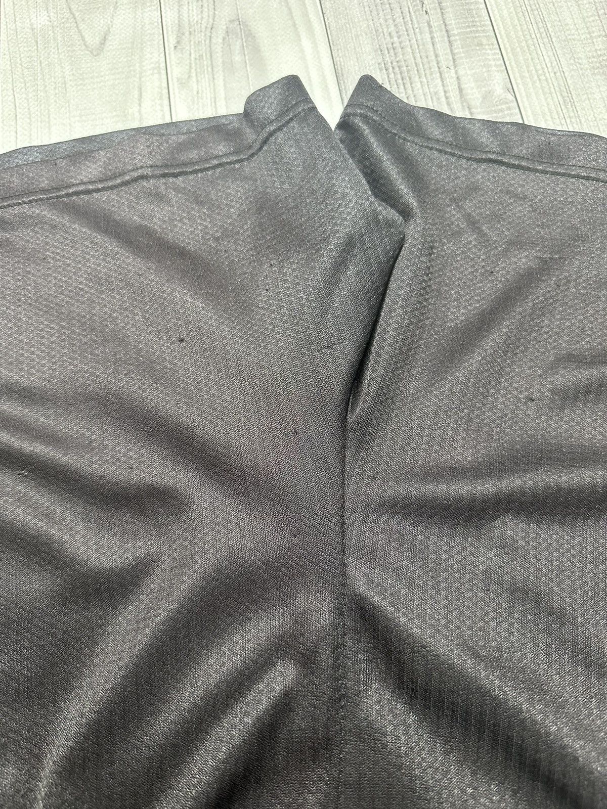 Umbro Vintage Umbro Manchester United Soccer Shorts size Xs (Kids) Size US 27 - 7 Thumbnail