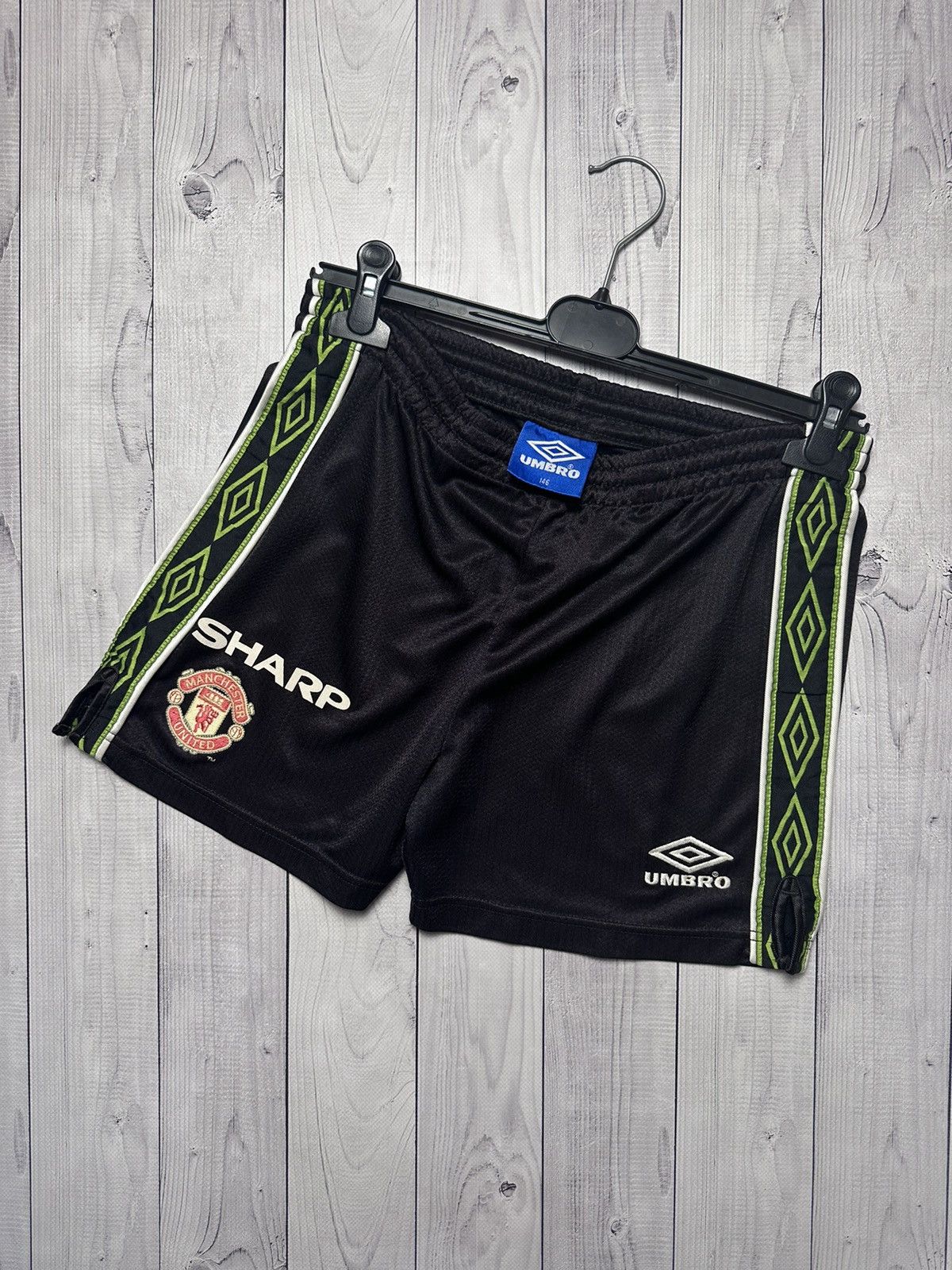 Vintage Umbro Manchester United Soccer Shorts size Xs (Kids)