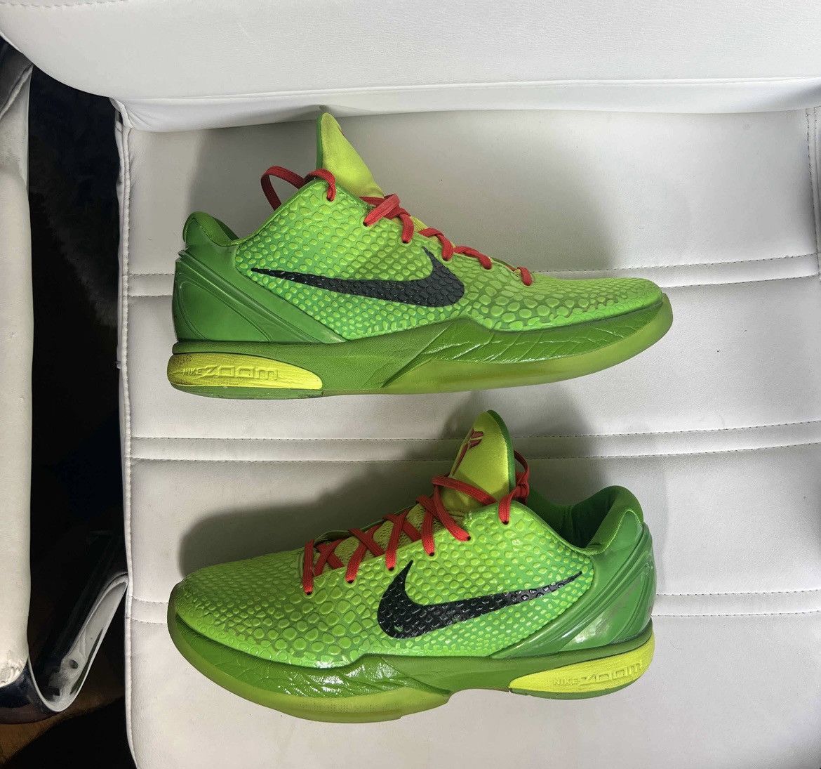 finishline kobe grinch
