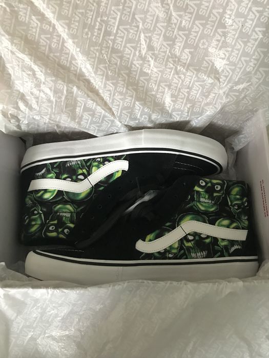 Supreme vans hot sale skull pile