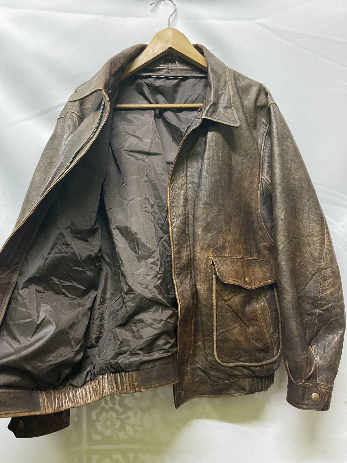 Vintage 📌Binding Offer📌 VINTAGE LEATHER JACKET BOMBER STYLE Size US XL / EU 56 / 4 - 13 Thumbnail