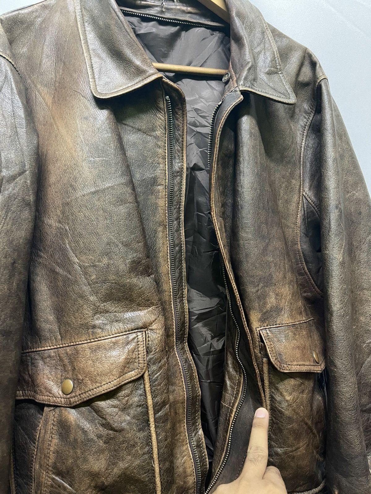 Vintage 📌Binding Offer📌 VINTAGE LEATHER JACKET BOMBER STYLE Size US XL / EU 56 / 4 - 12 Thumbnail