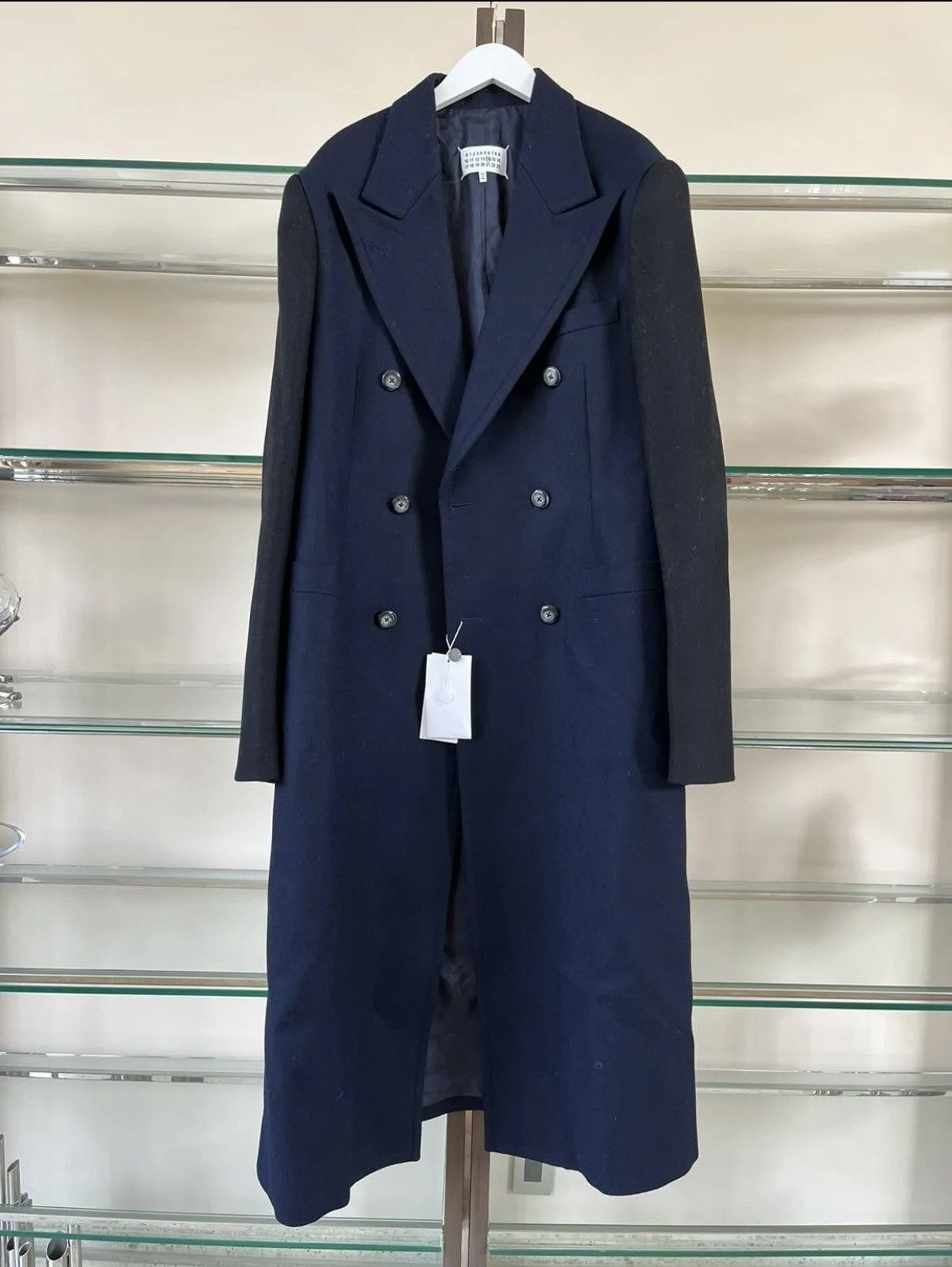 Maison Margiela Last Drop! Maison Margiela Long Coat sz 52 Size US L / EU 52-54 / 3 - 1 Thumbnail