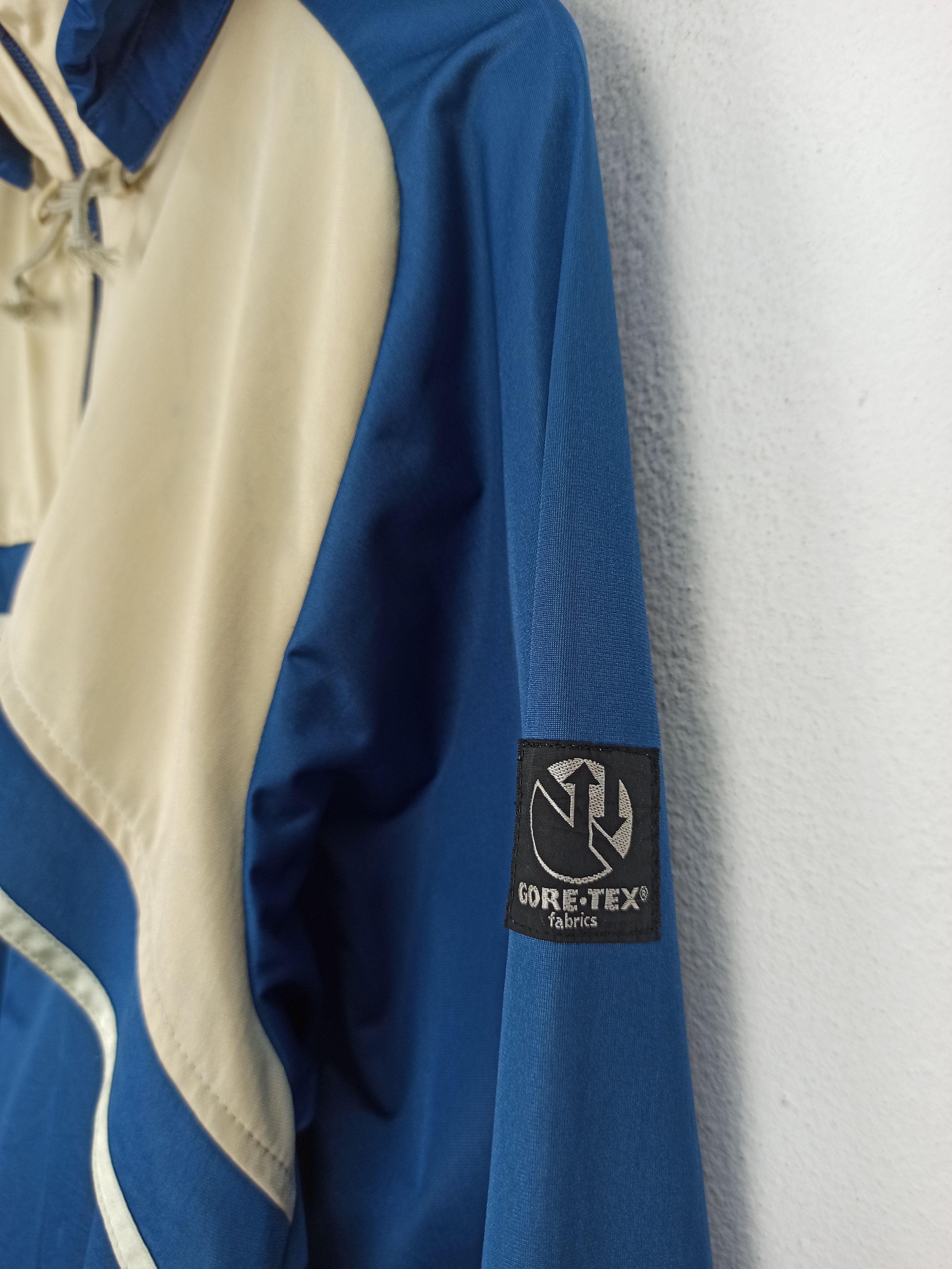Goretex Vintage Gore-tex Windbreaker Jacket Hoodie Running Size US L / EU 52-54 / 3 - 3 Thumbnail