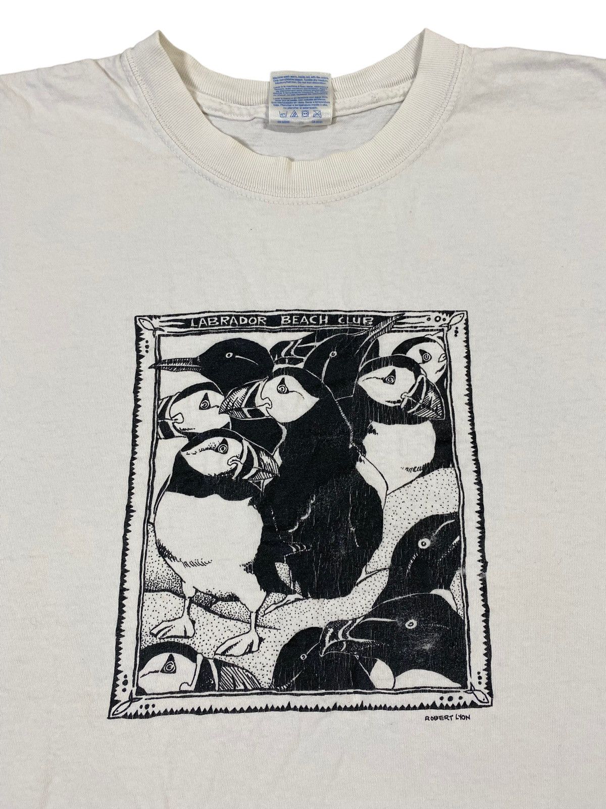 Vintage Vntage Y2K Labrador Beach Club Puffin Artwork graphic tshirt Size US M / EU 48-50 / 2 - 2 Thumbnail