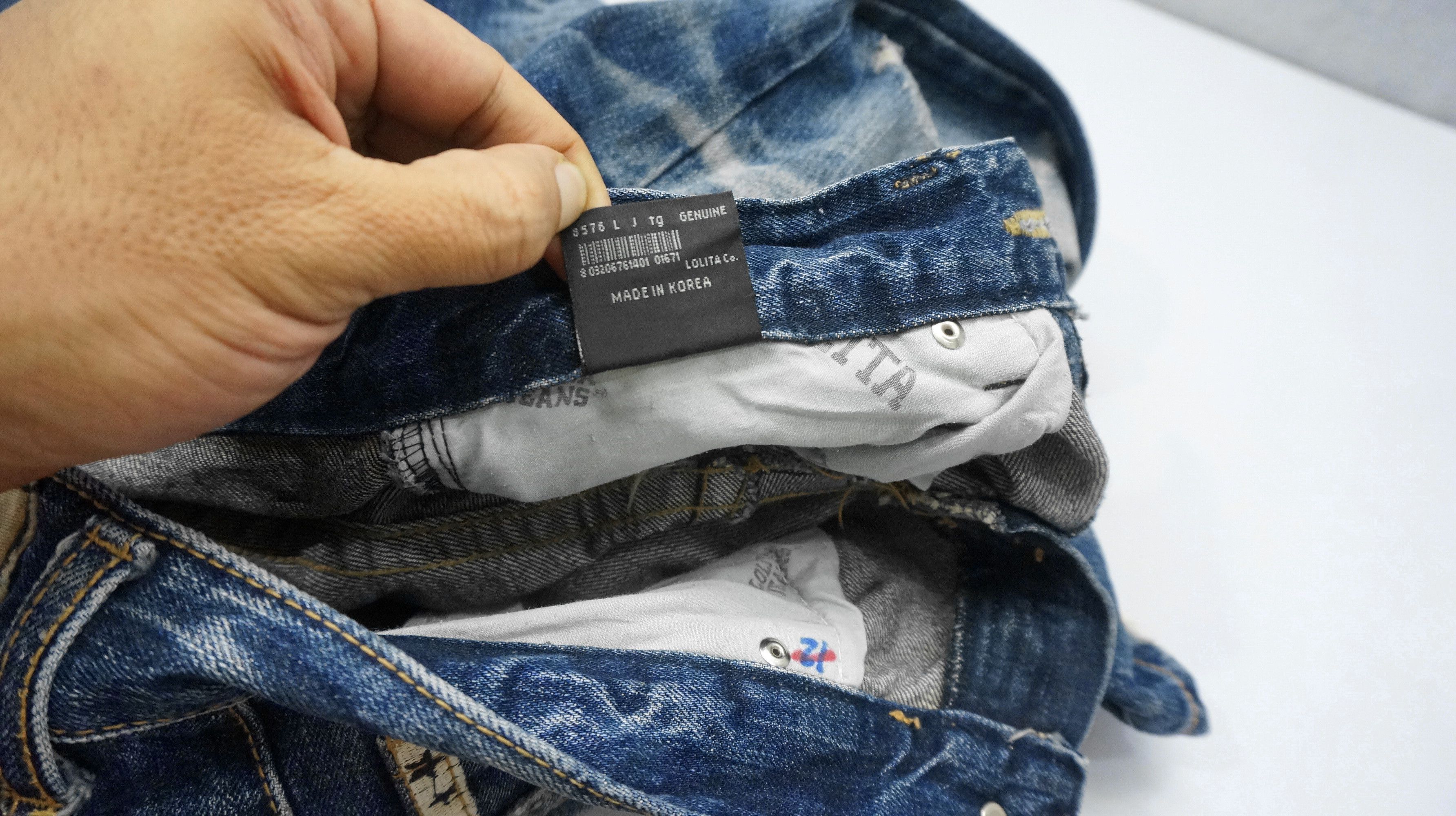 Designer RARE 🔥 YOSHITOMO NARA LOLITA Circus Vintage Jeans Size US 29 - 21 Thumbnail