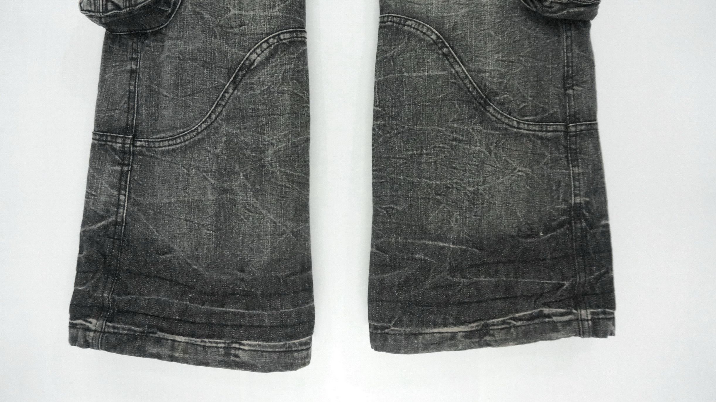 Japanese Brand 🔥LOWBOX🔥 Japan Distressed Lowrise Flared Leg Cargo Jeans Size US 35 - 10 Thumbnail