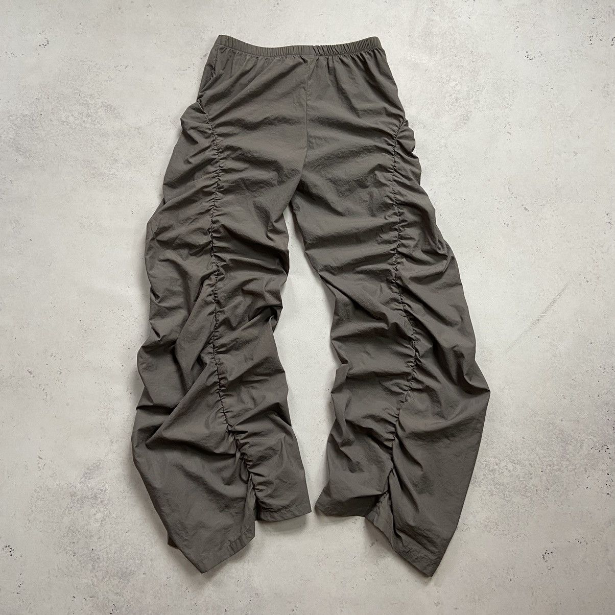 Japanese Brand Archival Pleated Nylon Pants Drill Issey Miyake Style Size 27" / US 4 / IT 40 - 6 Thumbnail