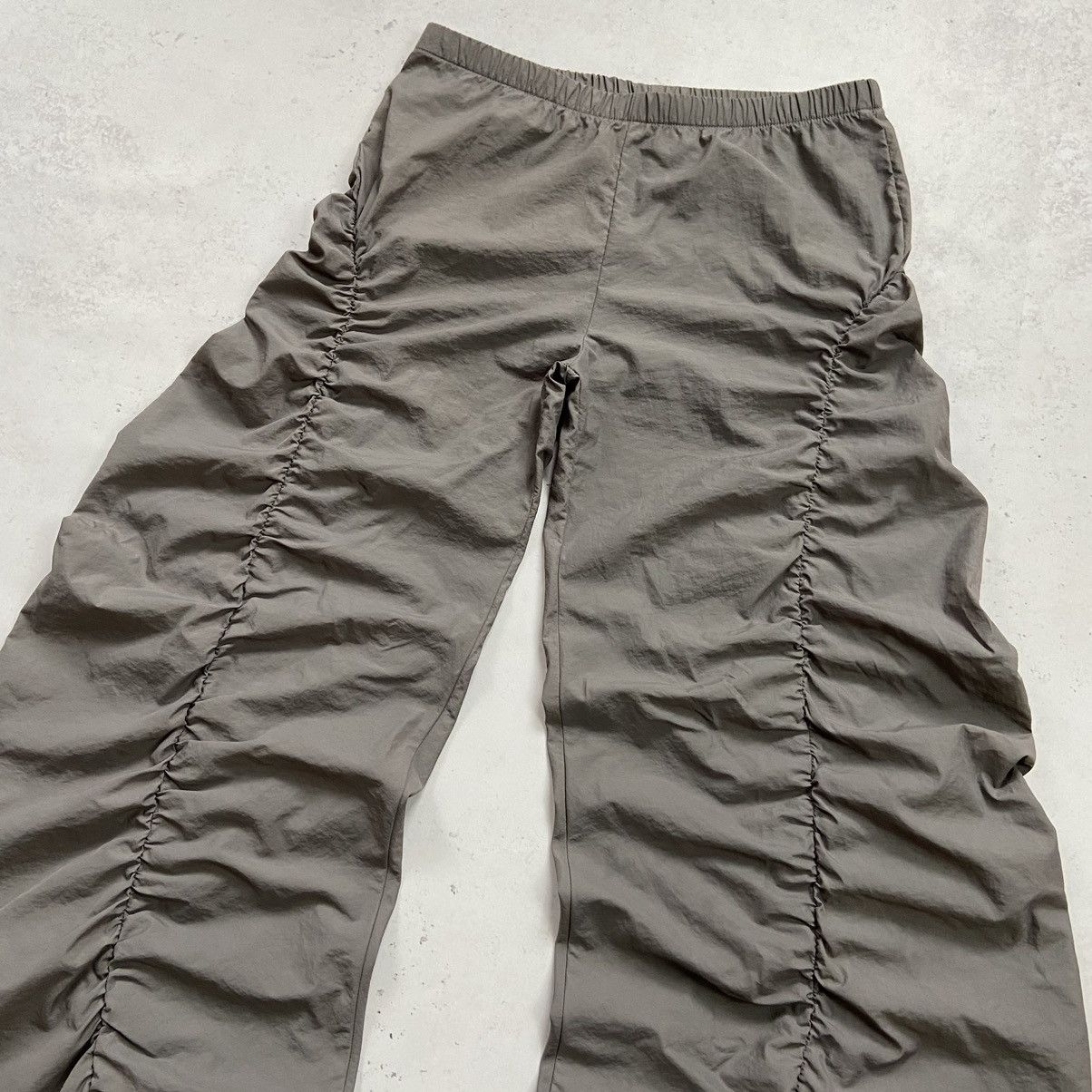 Japanese Brand Archival Pleated Nylon Pants Drill Issey Miyake Style Size 27" / US 4 / IT 40 - 3 Thumbnail