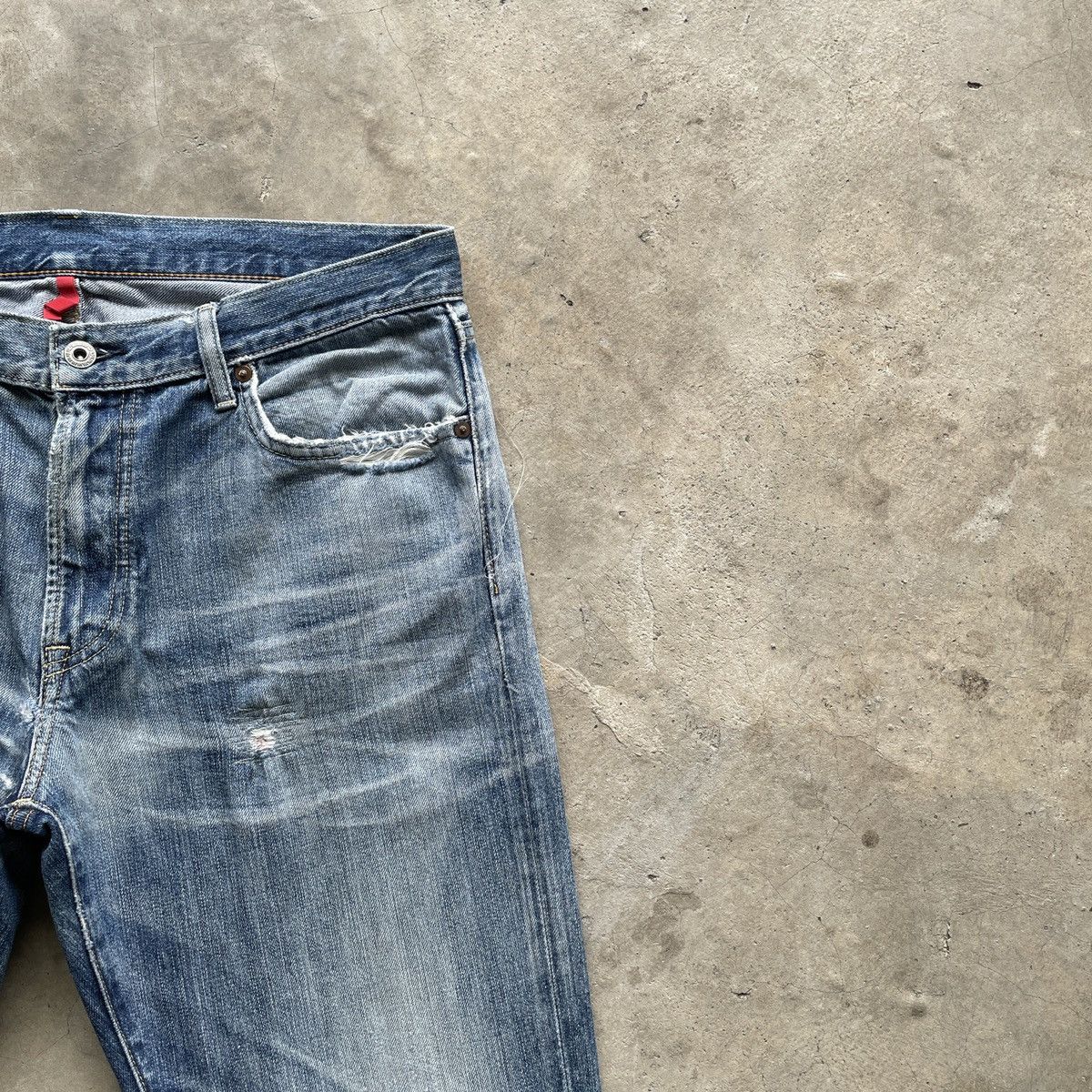 Japanese Brand Vintage Japanese Faded Distressed Denim Jeans Pants W33x30 Size US 33 - 6 Thumbnail