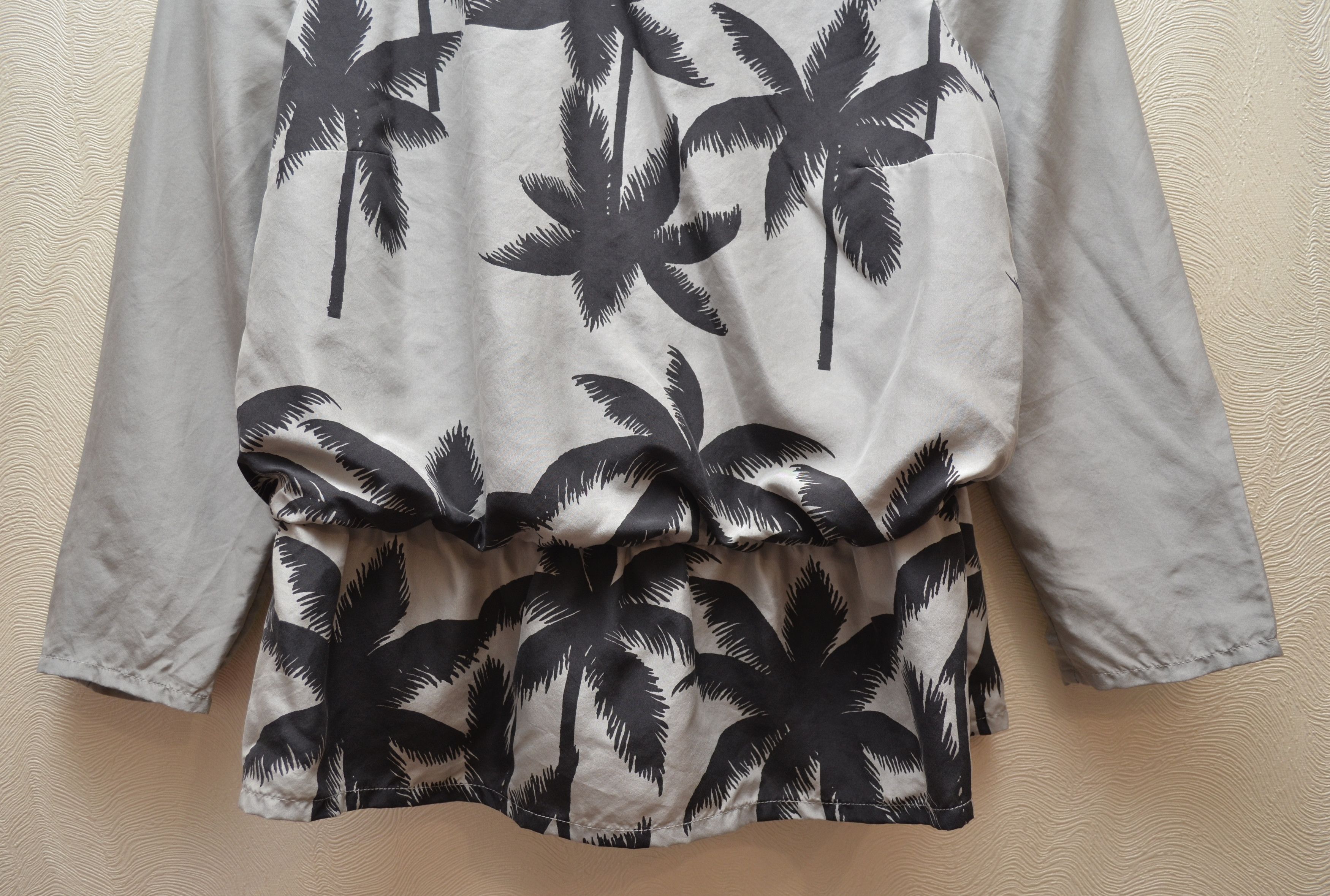 Baum und Pferdgarten Baum Und Pferdgarten 100%Silk Elastic Waist Palm Tree Blouse Size XS / US 0-2 / IT 36-38 - 3 Thumbnail