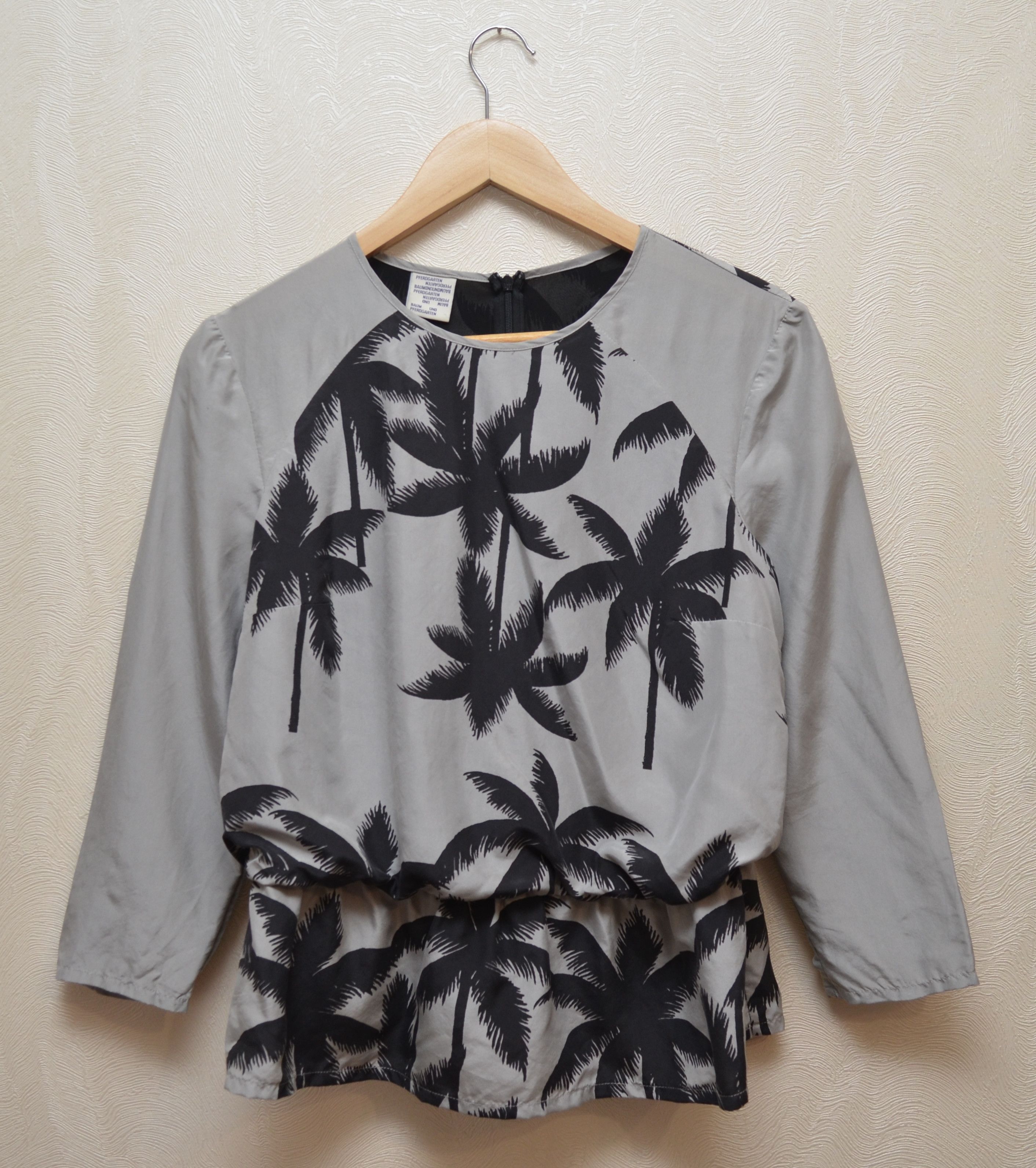 Baum und Pferdgarten Baum Und Pferdgarten 100%Silk Elastic Waist Palm Tree Blouse Size XS / US 0-2 / IT 36-38 - 1 Thumbnail