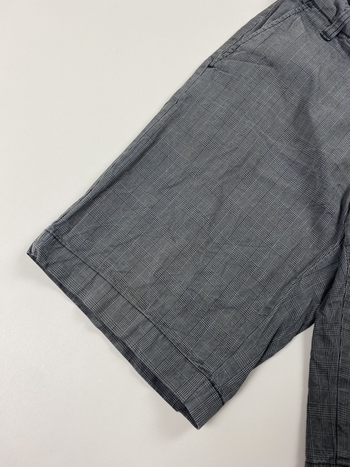 Other Carhartt vintage Primary Bermuda men’s Checked chino shorts Size US 36 / EU 52 - 6 Thumbnail